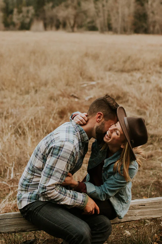 yosemite cooks meadow engagement session photography photos by breeanna lasher