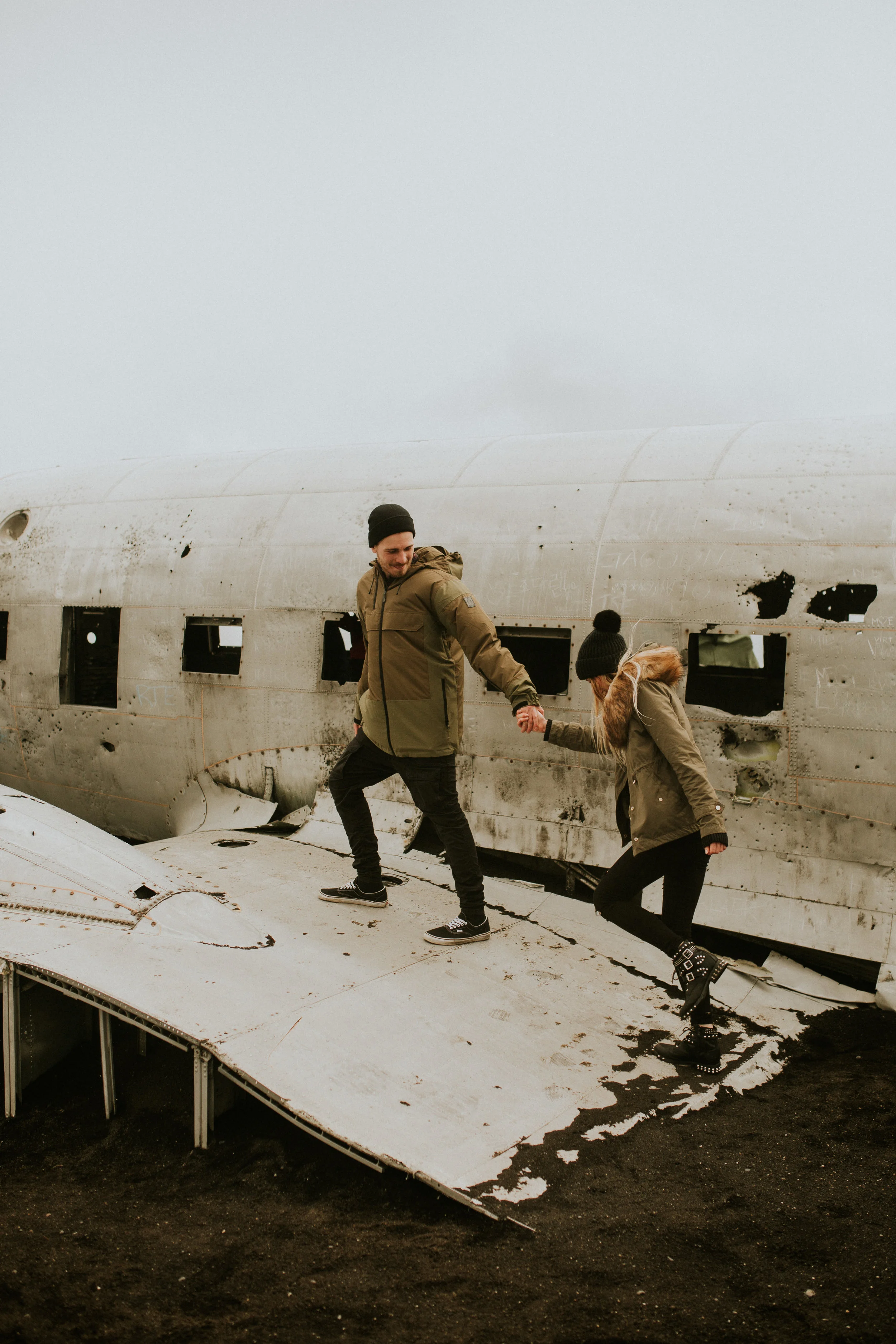 iceland plane crash engagement photographer Breeanna lasher
