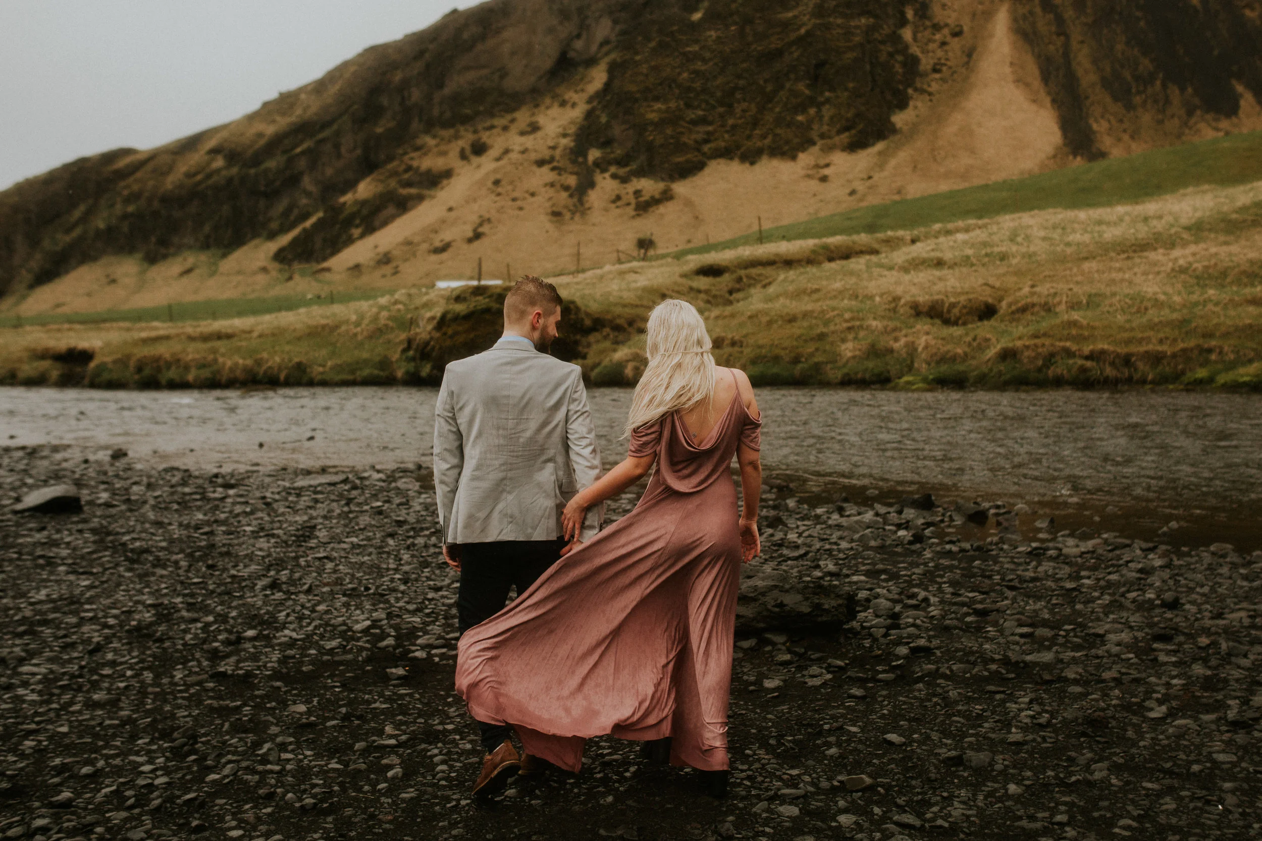 iceland lovers couple session adventure skogafoss by breeanna lasher