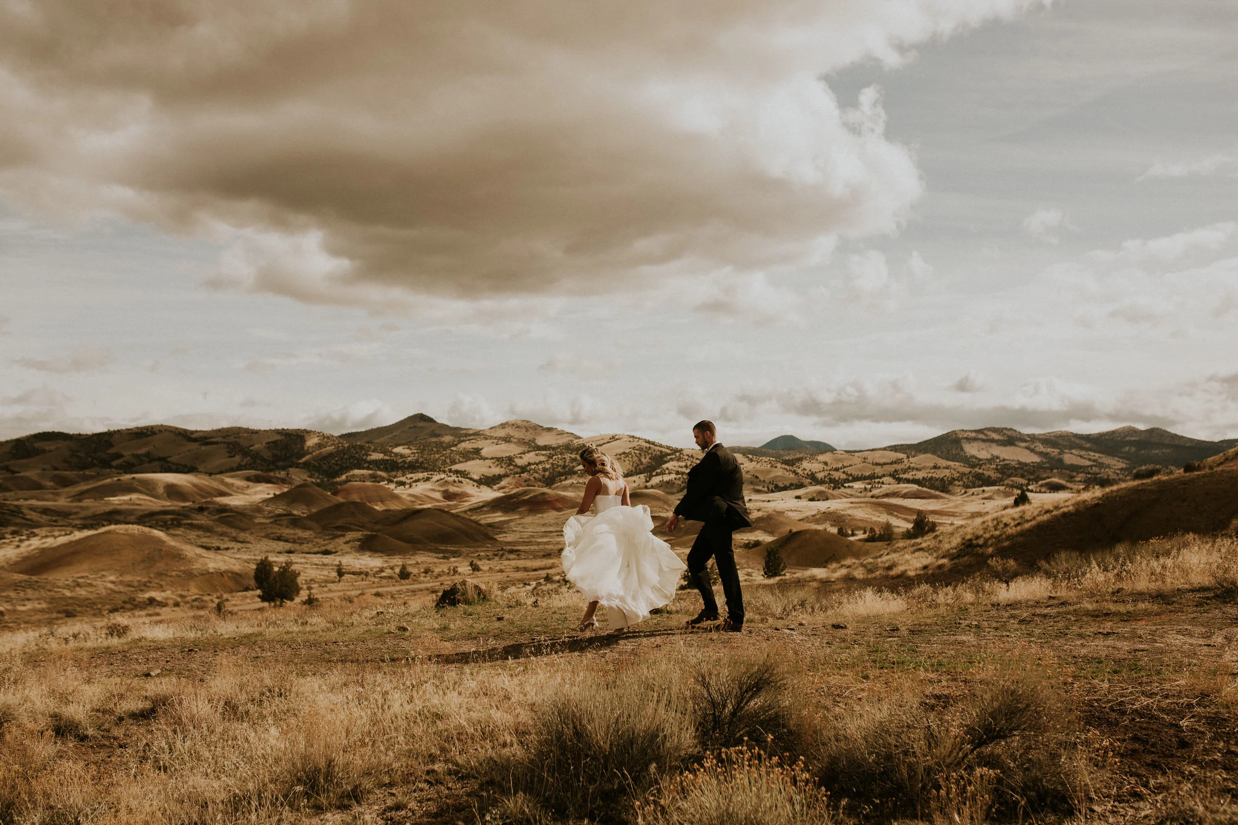 painted hills elopement photography by BreeAnna Lasher Seattle elopement Photography