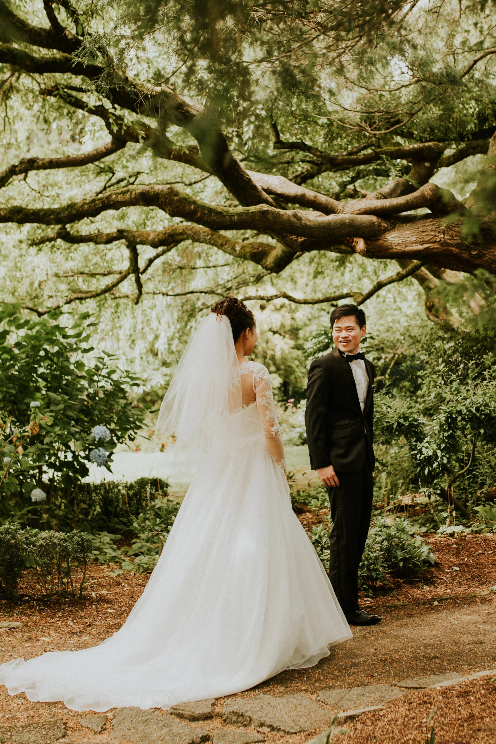 Pnw elopement photographer - pnw wedding photographer - pnw intimate wedding - Seattle elopement photographer - Seattle intimate wedding photographer - Seattle Kerry park elopement - Seattle parson’s gardens elopement - asian wedding - olympic natio…