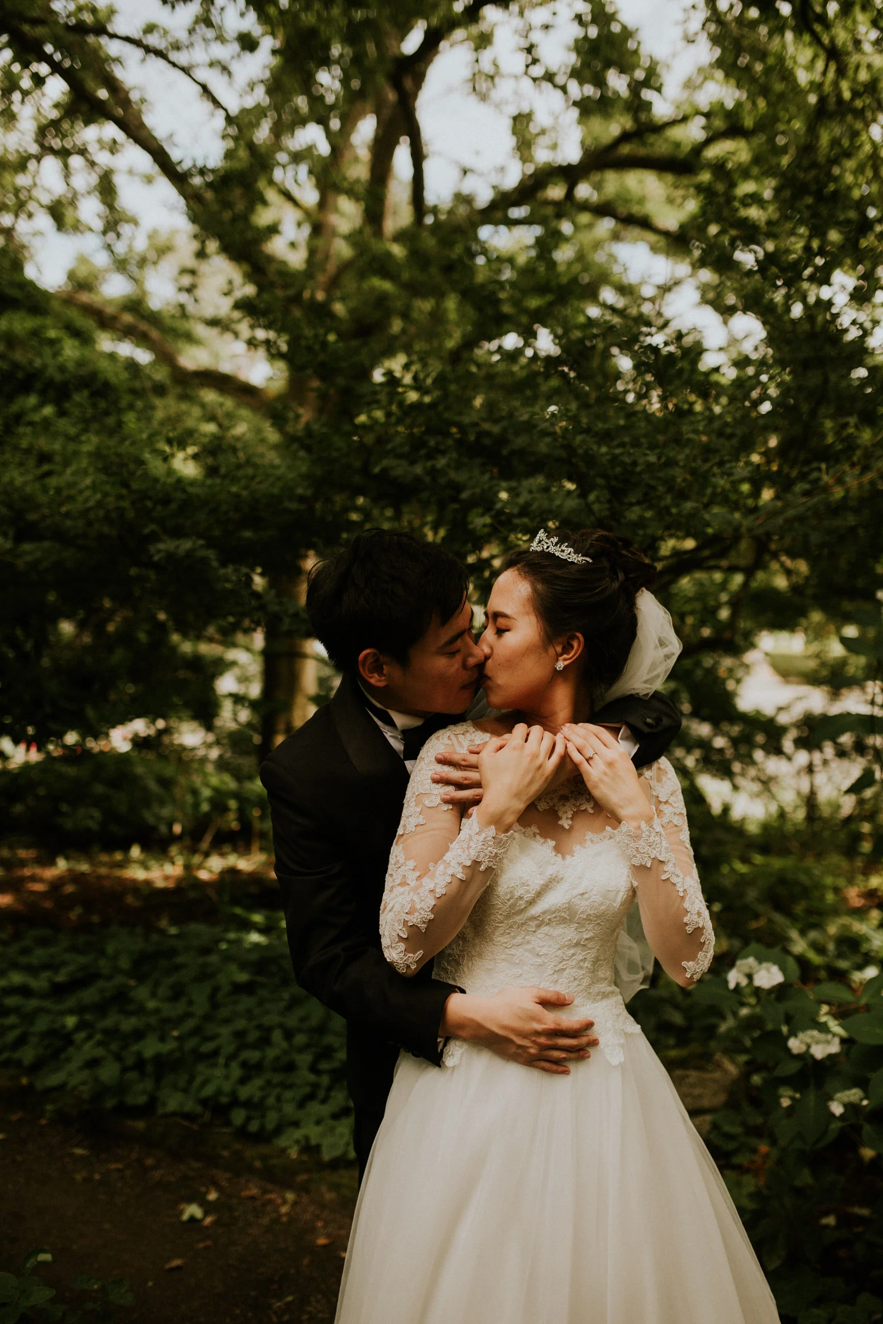 Pnw elopement photographer - pnw wedding photographer - pnw intimate wedding - Seattle elopement photographer - Seattle intimate wedding photographer - Seattle Kerry park elopement - Seattle parson’s gardens elopement - asian wedding - olympic natio…