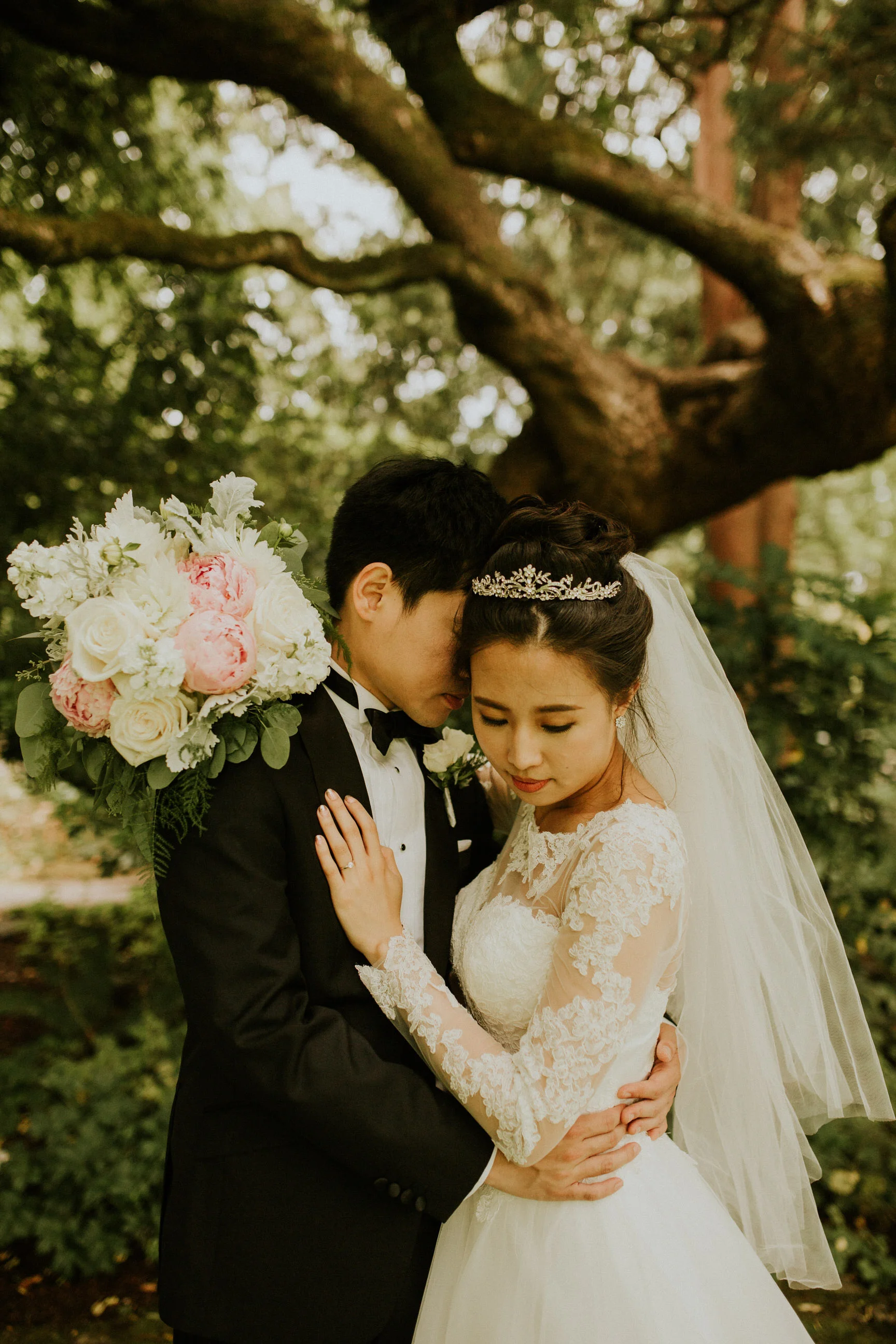 Pnw elopement photographer - pnw wedding photographer - pnw intimate wedding - Seattle elopement photographer - Seattle intimate wedding photographer - Seattle Kerry park elopement - Seattle parson’s gardens elopement - asian wedding - olympic natio…