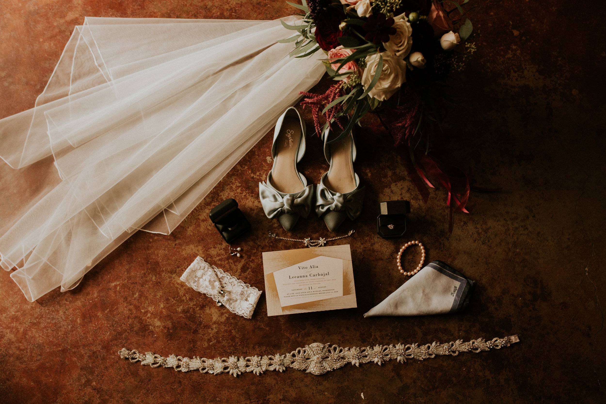 Pnw elopement photographer - pnw wedding photographer - pnw intimate wedding - Seattle elopement photographer - Seattle intimate wedding photographer - Seattle Kerry park elopement - Seattle parson’s gardens elopement - asian wedding - olympic natio…