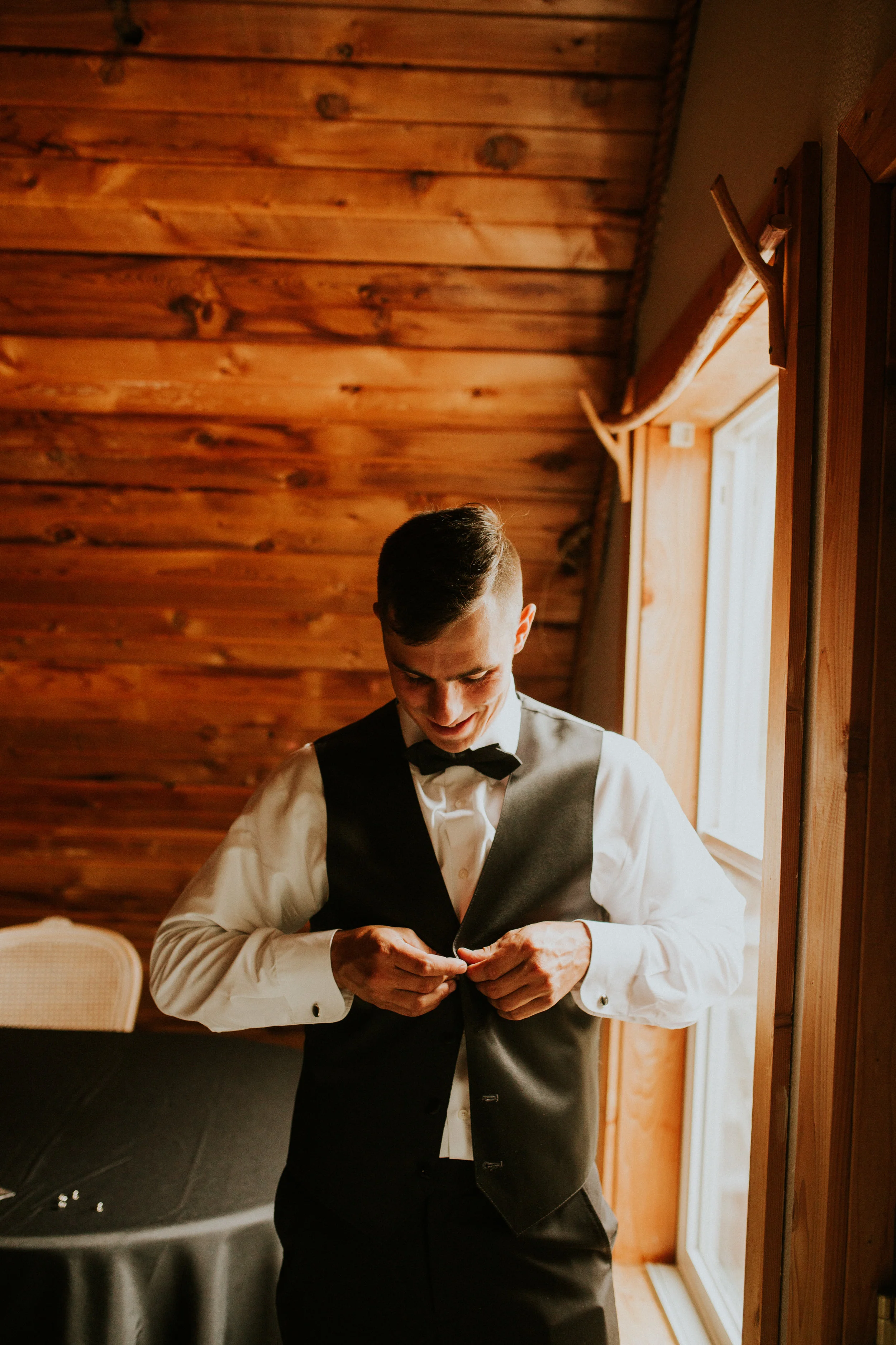 Pnw elopement photographer - pnw wedding photographer - pnw intimate wedding - Seattle elopement photographer - Seattle intimate wedding photographer - Seattle Kerry park elopement - Seattle parson’s gardens elopement - asian wedding - olympic natio…