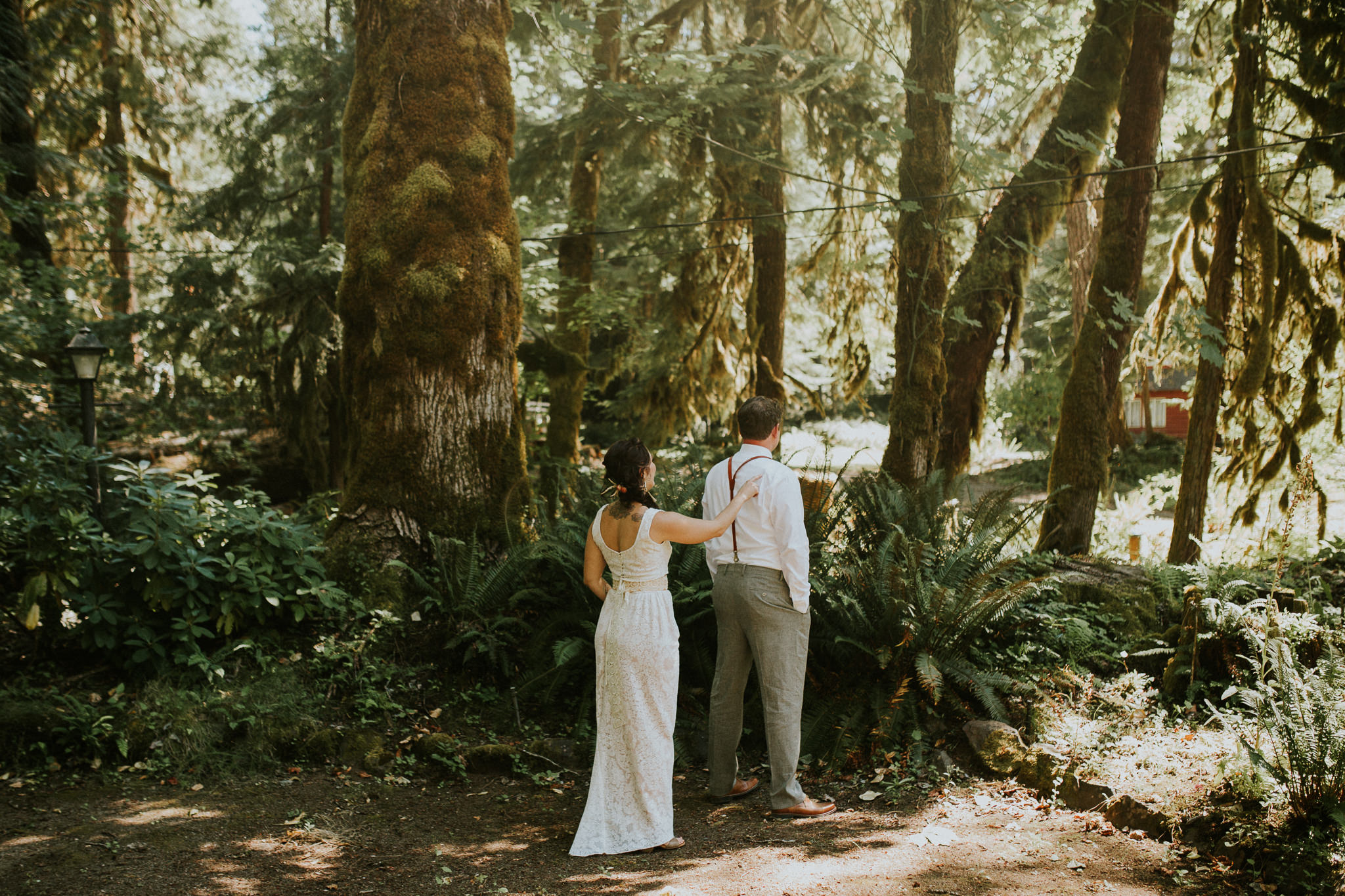 Portland elopement photographers, Oregon wedding photographers, Oregon intimate wedding, Seattle elopement photographers, oregon intimate wedding photographers, Eugene Oregon elopement, Seattle parson’s gardens elopement, painted hills elopement, ol…