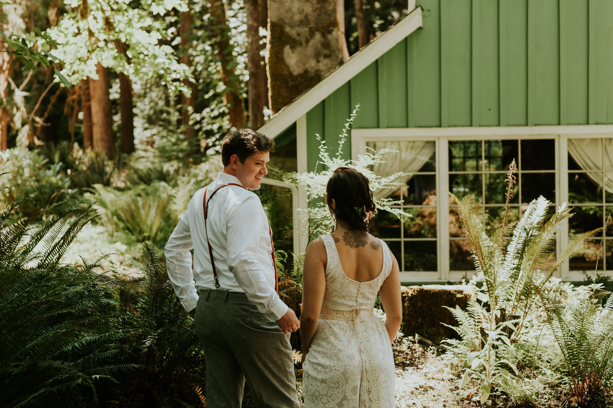 Portland elopement photographers, Oregon wedding photographers, Oregon intimate wedding, Seattle elopement photographers, oregon intimate wedding photographers, Eugene Oregon elopement, Seattle parson’s gardens elopement, painted hills elopement, ol…