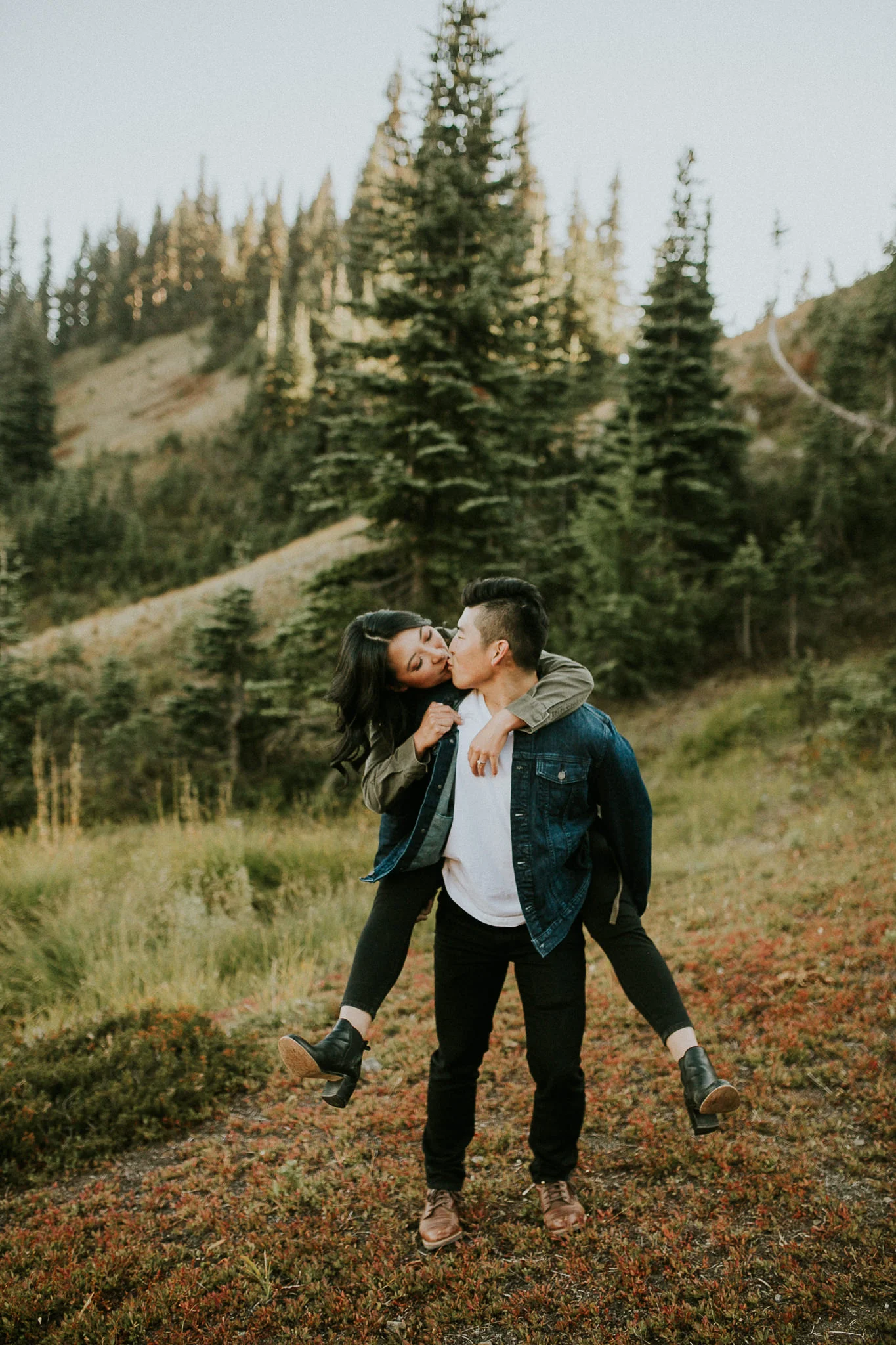 Pnw elopement photographer, pnw wedding photographer, pnw intimate wedding, Seattle elopement photographer, oregon intimate wedding photographer, Eugene Oregon elopement, Seattle parson’s gardens elopement, painted hills elopement, olympic national …