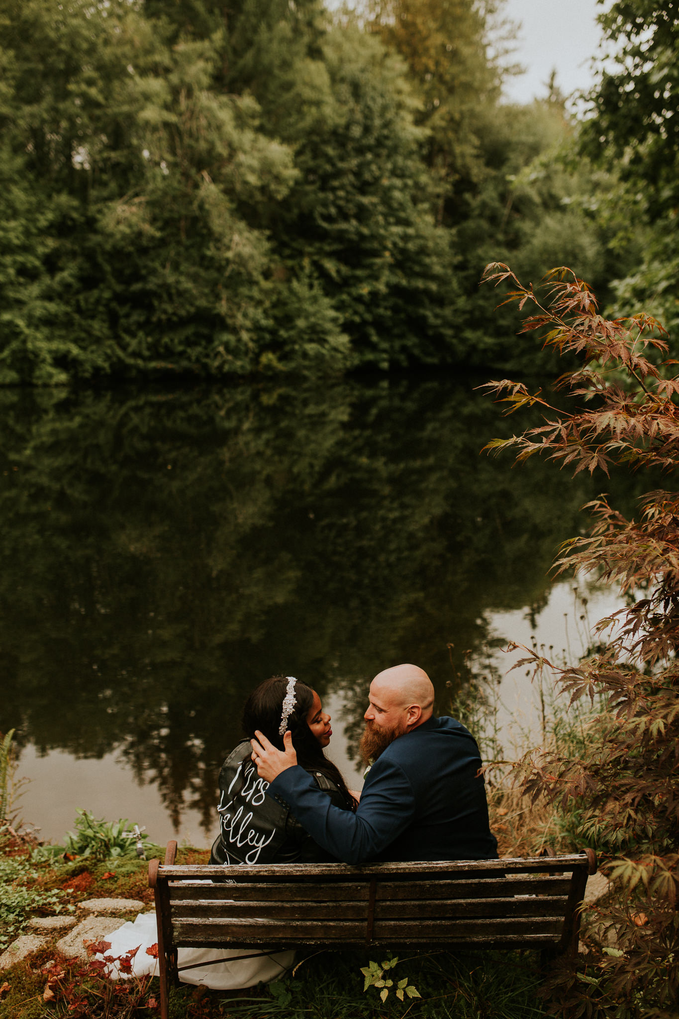 Lakeside-elopement-teasers-29.jpg