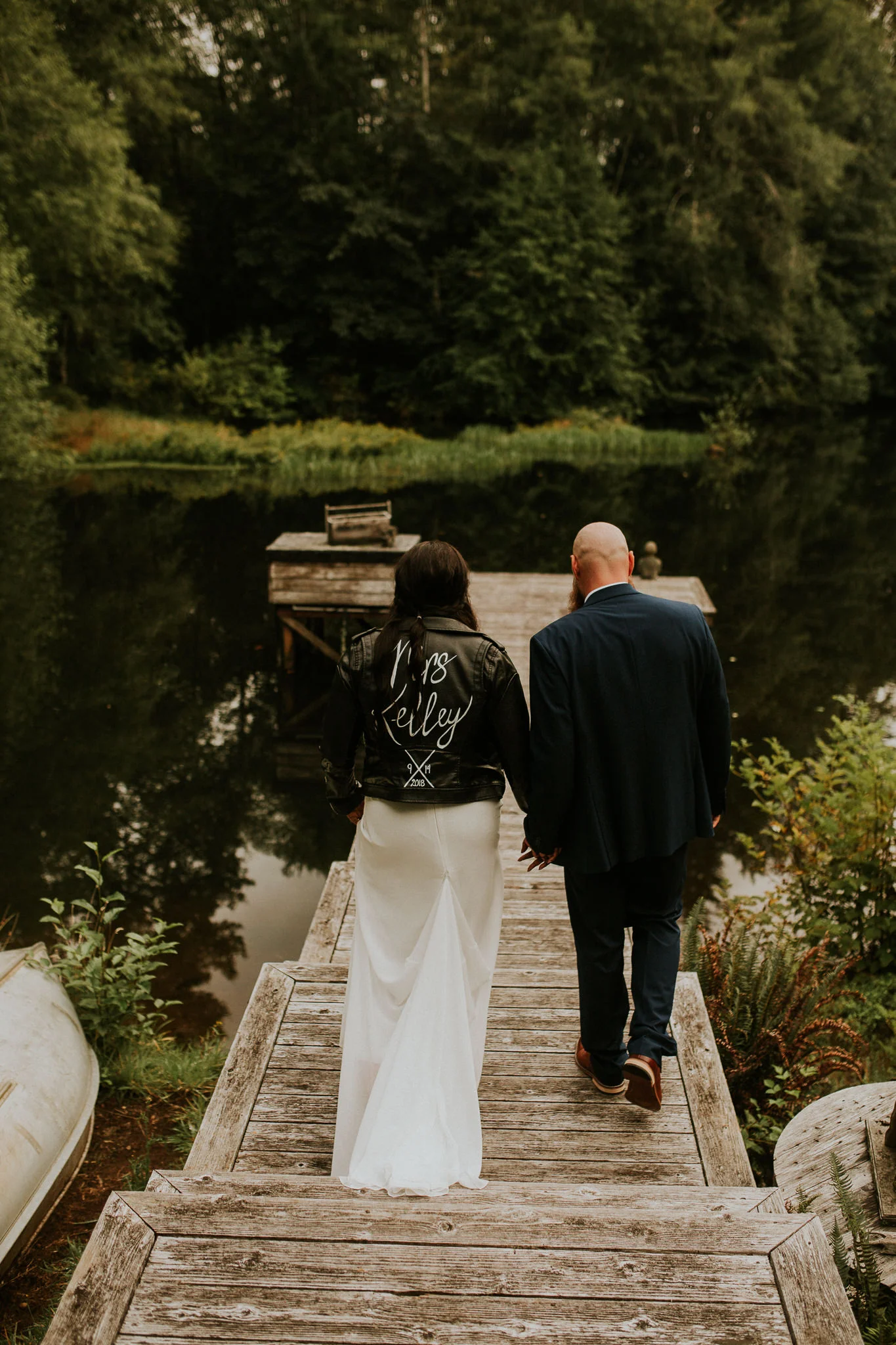 Lakeside-elopement-teasers-30.jpg