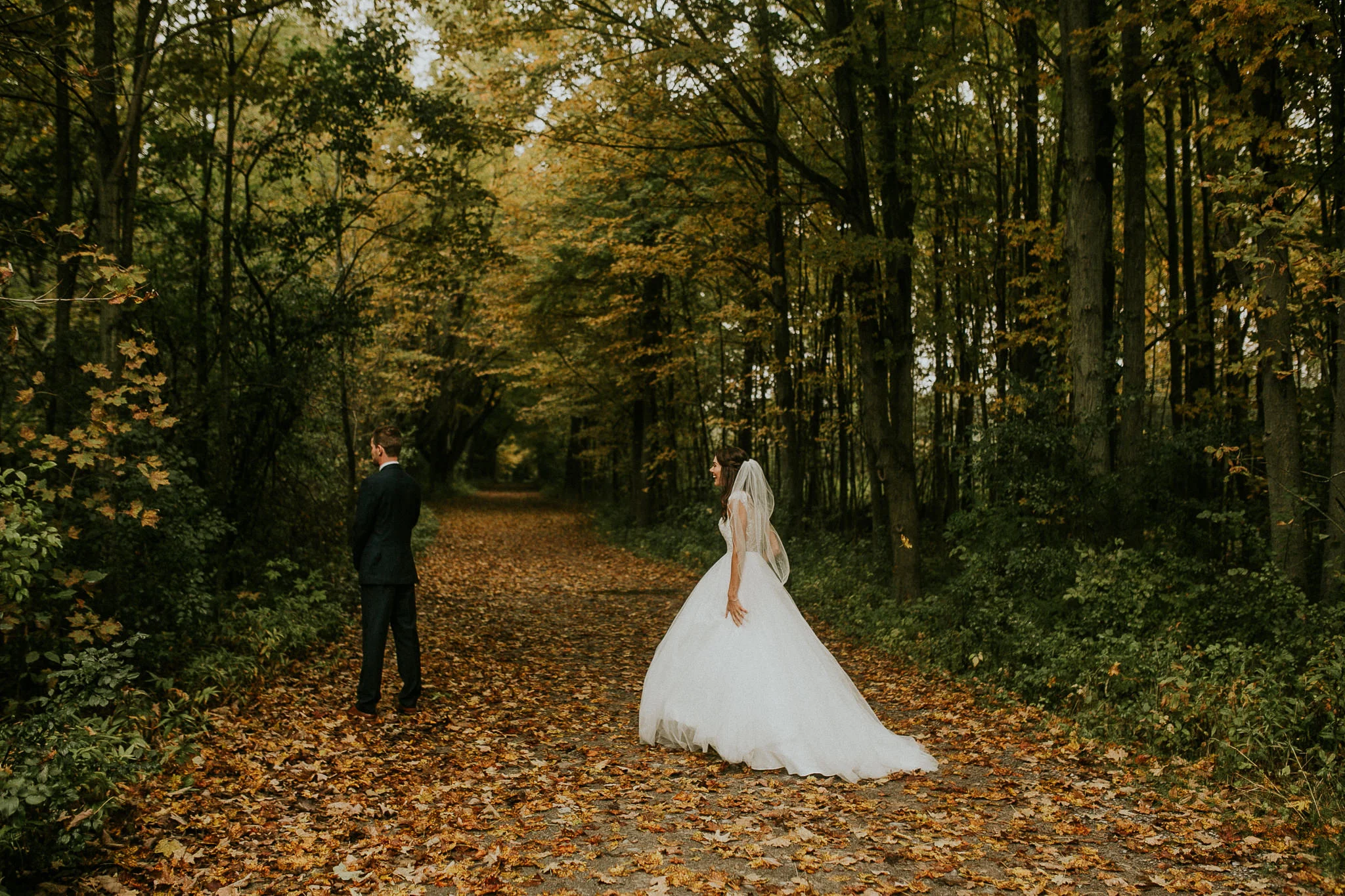 Toronto-autumn-intimate-wedding-13.jpg