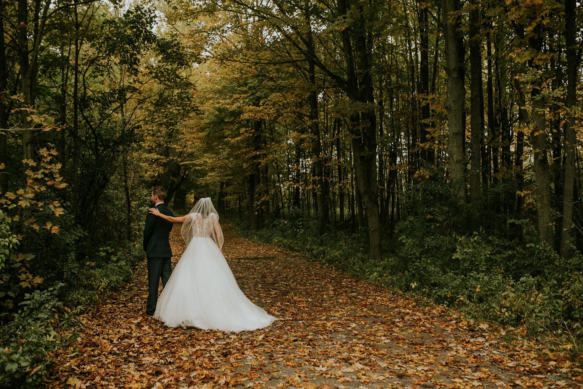 Toronto-autumn-intimate-wedding-15.jpg