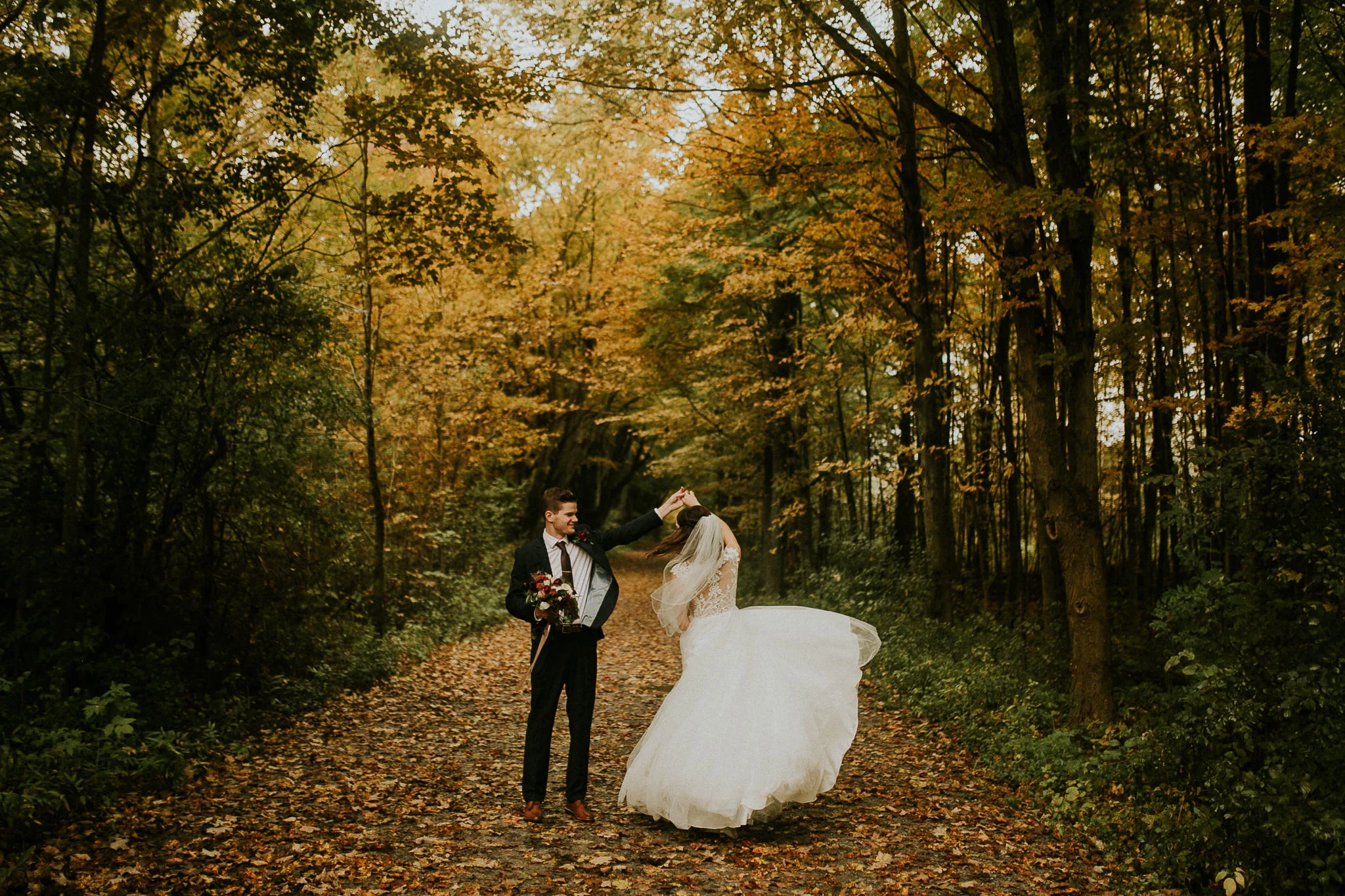 Toronto-autumn-intimate-wedding-23.jpg