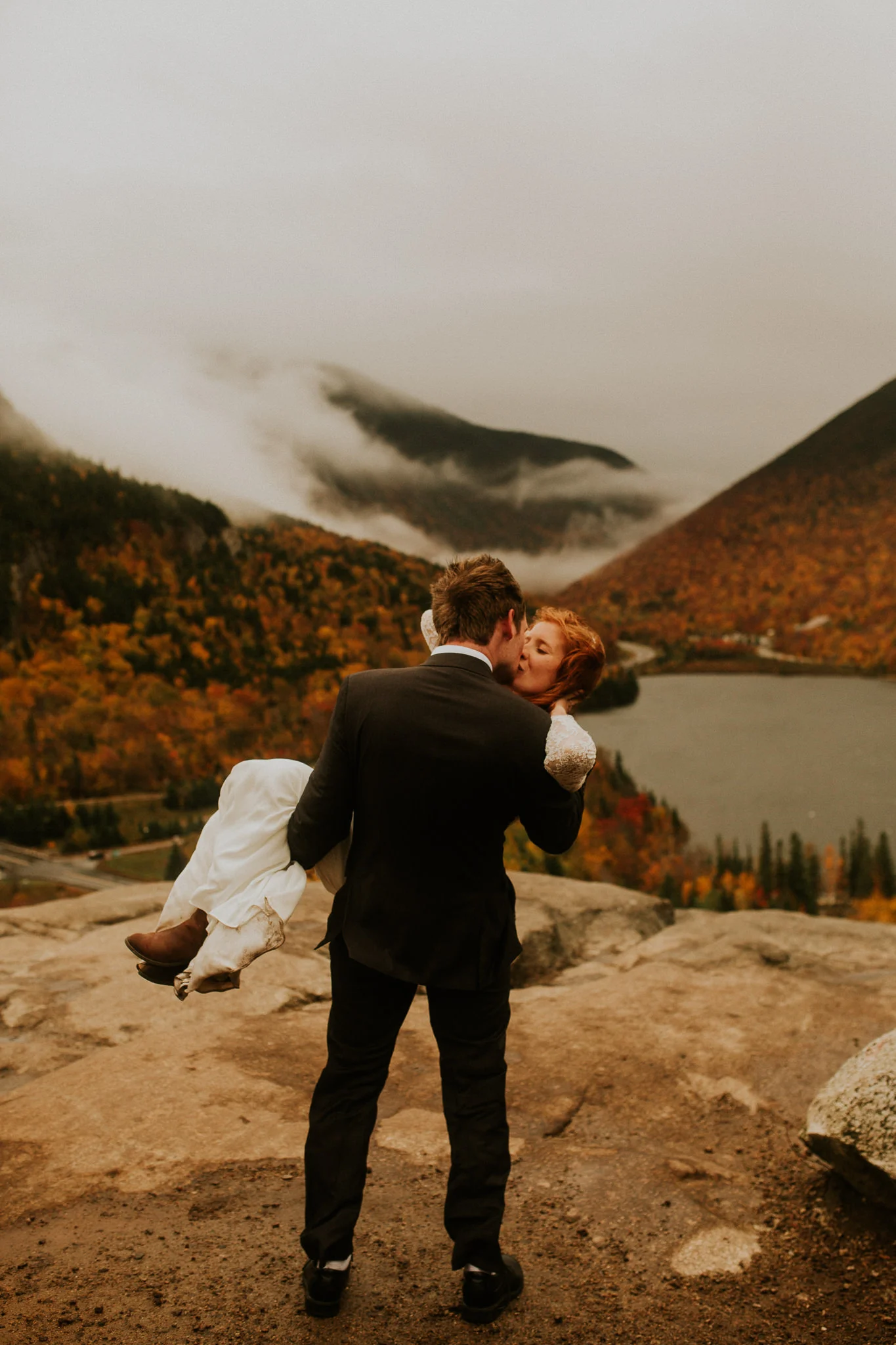 Artists-bluff-elopement-new-hampshire-breeanna-lasher-5.jpg