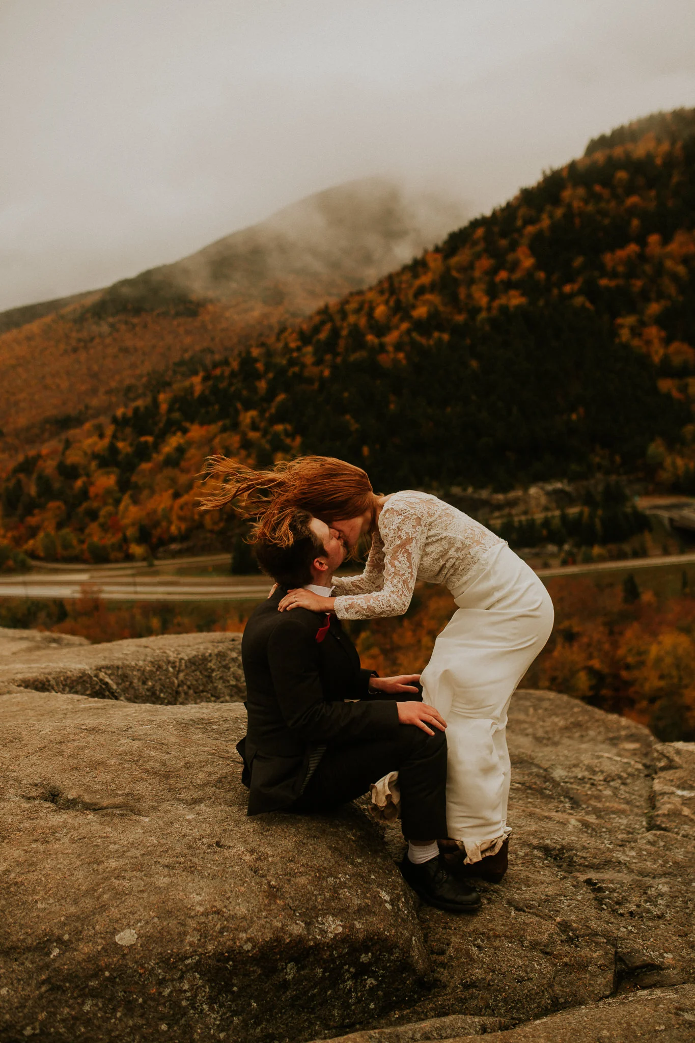 Artists-bluff-elopement-new-hampshire-breeanna-lasher-8.jpg