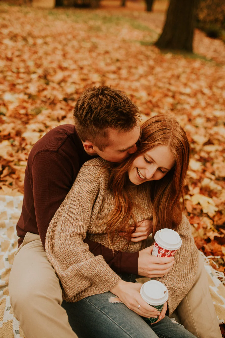 Autumn engagement photos in Seattle