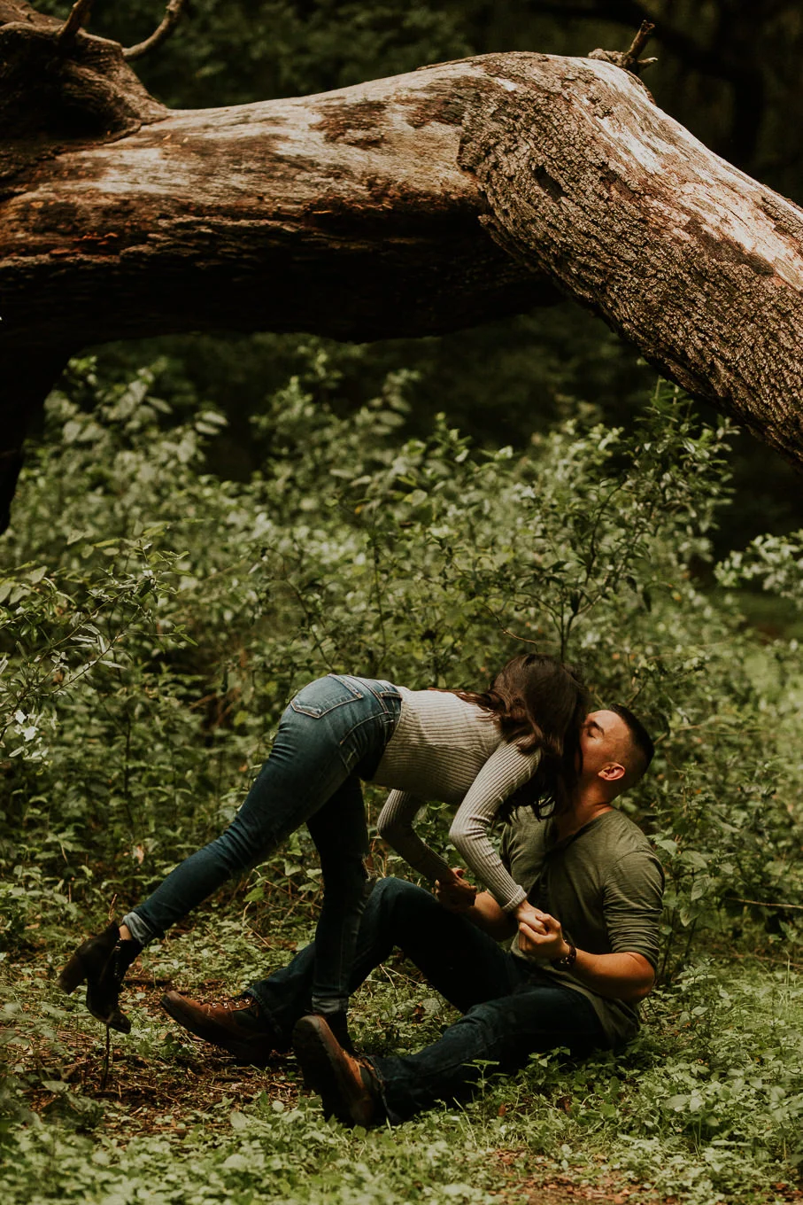 Sarah and Chris, under a tree, k-i-s-s-i-n-g