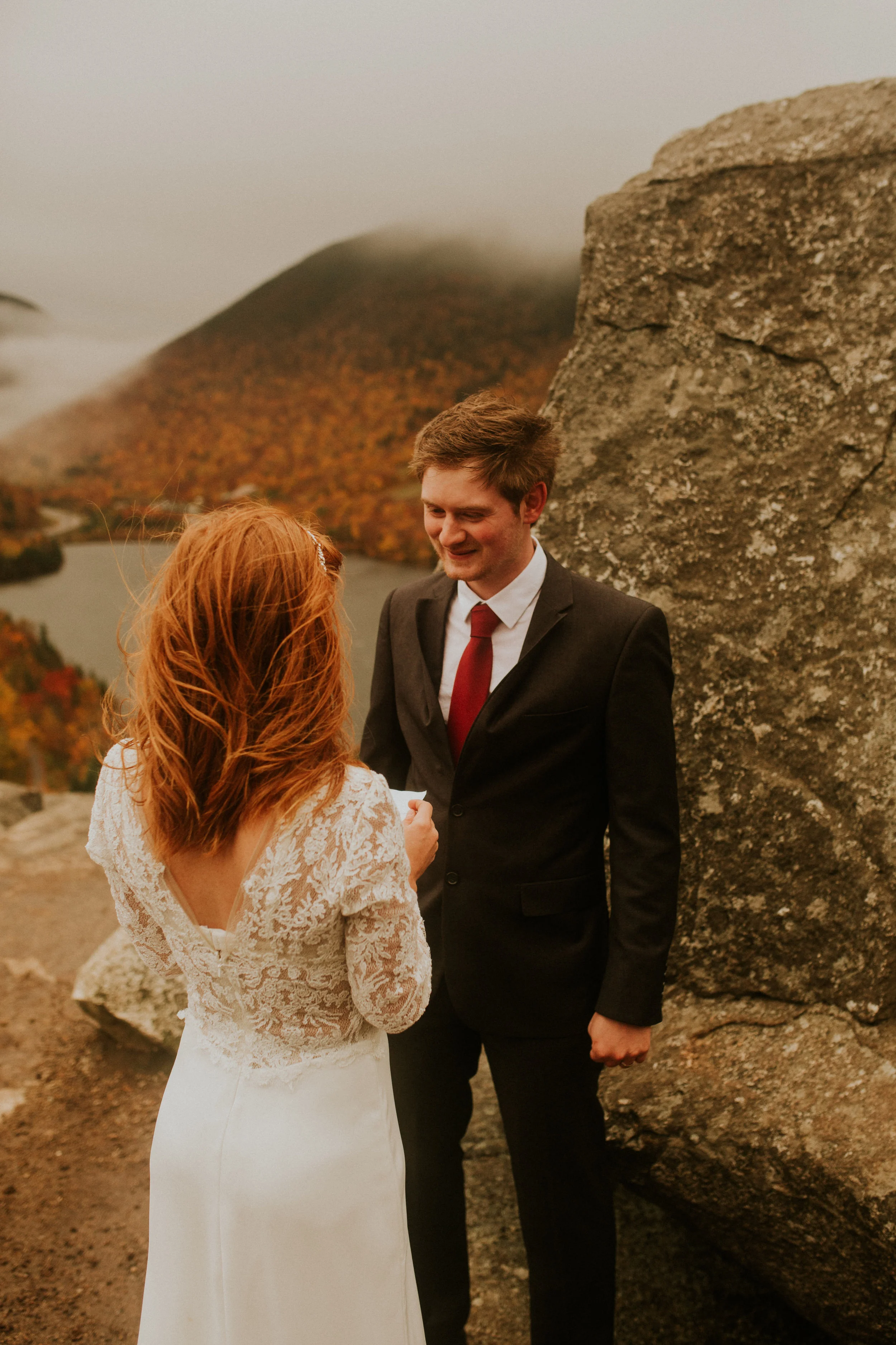 Artists bluff elopement - white mountain elopement - autumn elopement photography - artists bluff hike - artists bluff wedding - white mountain wedding - New Hampshire wedding photographer - artists bluff wedding photographer - New Hampshire hiking …