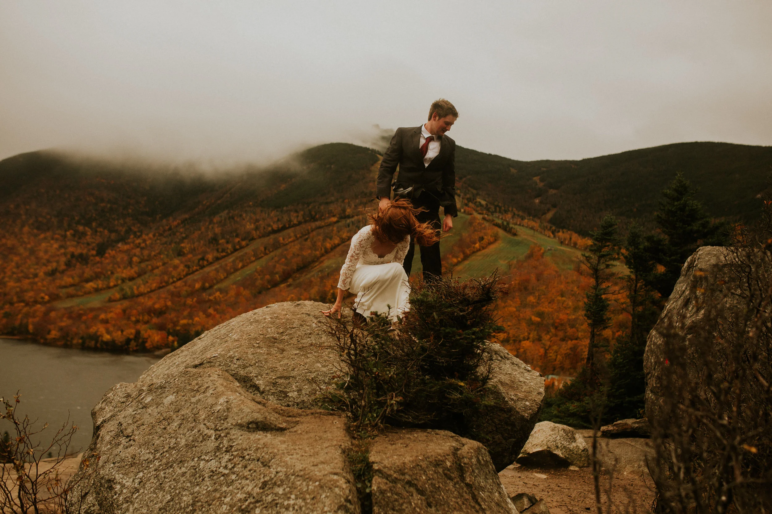 Artists bluff elopement - white mountain elopement - autumn elopement photography - artists bluff hike - artists bluff wedding - white mountain wedding - New Hampshire wedding photographer - artists bluff wedding photographer - New Hampshire hiking …