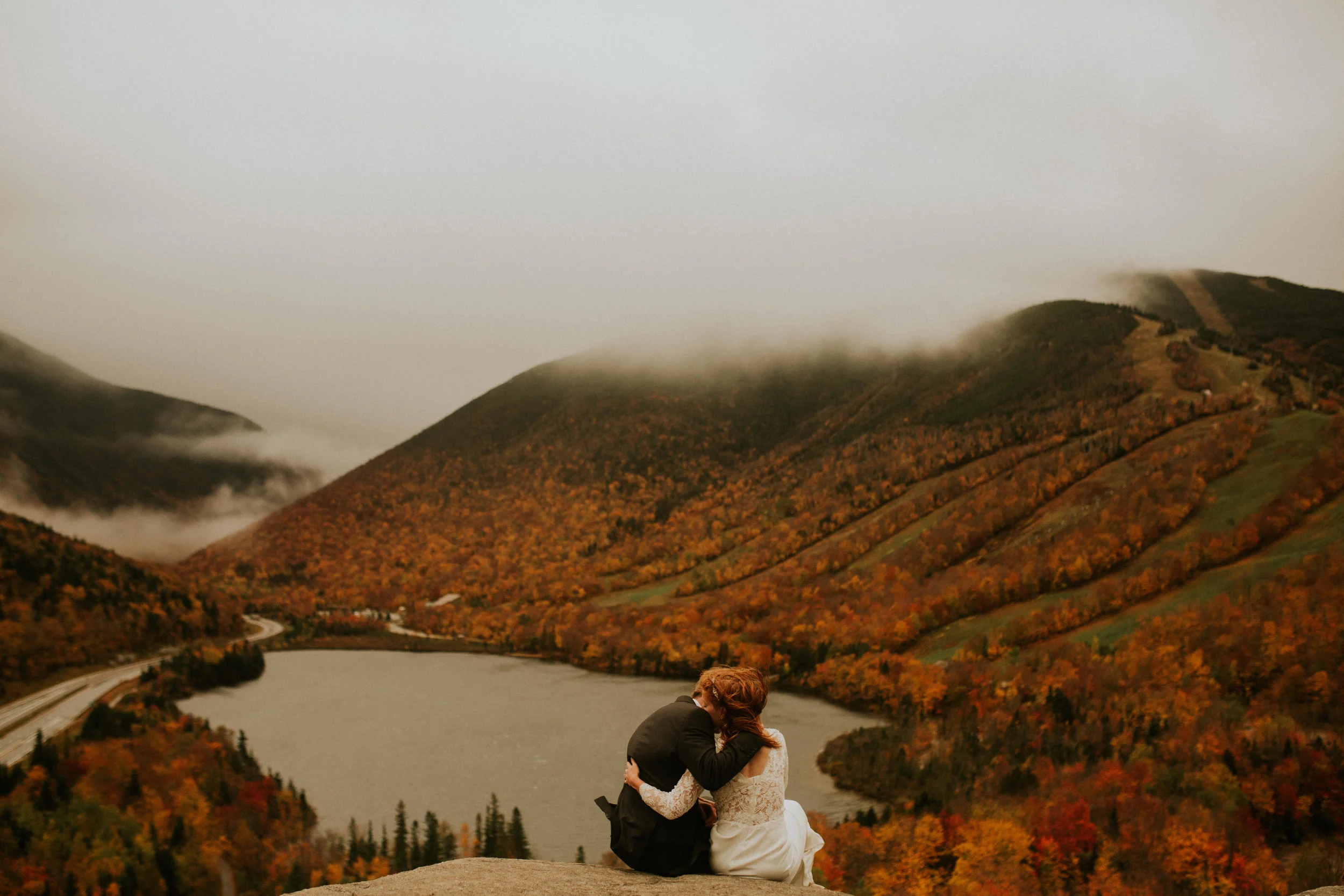 Artists bluff elopement - white mountain elopement - autumn elopement photography - artists bluff hike - artists bluff wedding - white mountain wedding - New Hampshire wedding photographer - artists bluff wedding photographer - New Hampshire hiking …