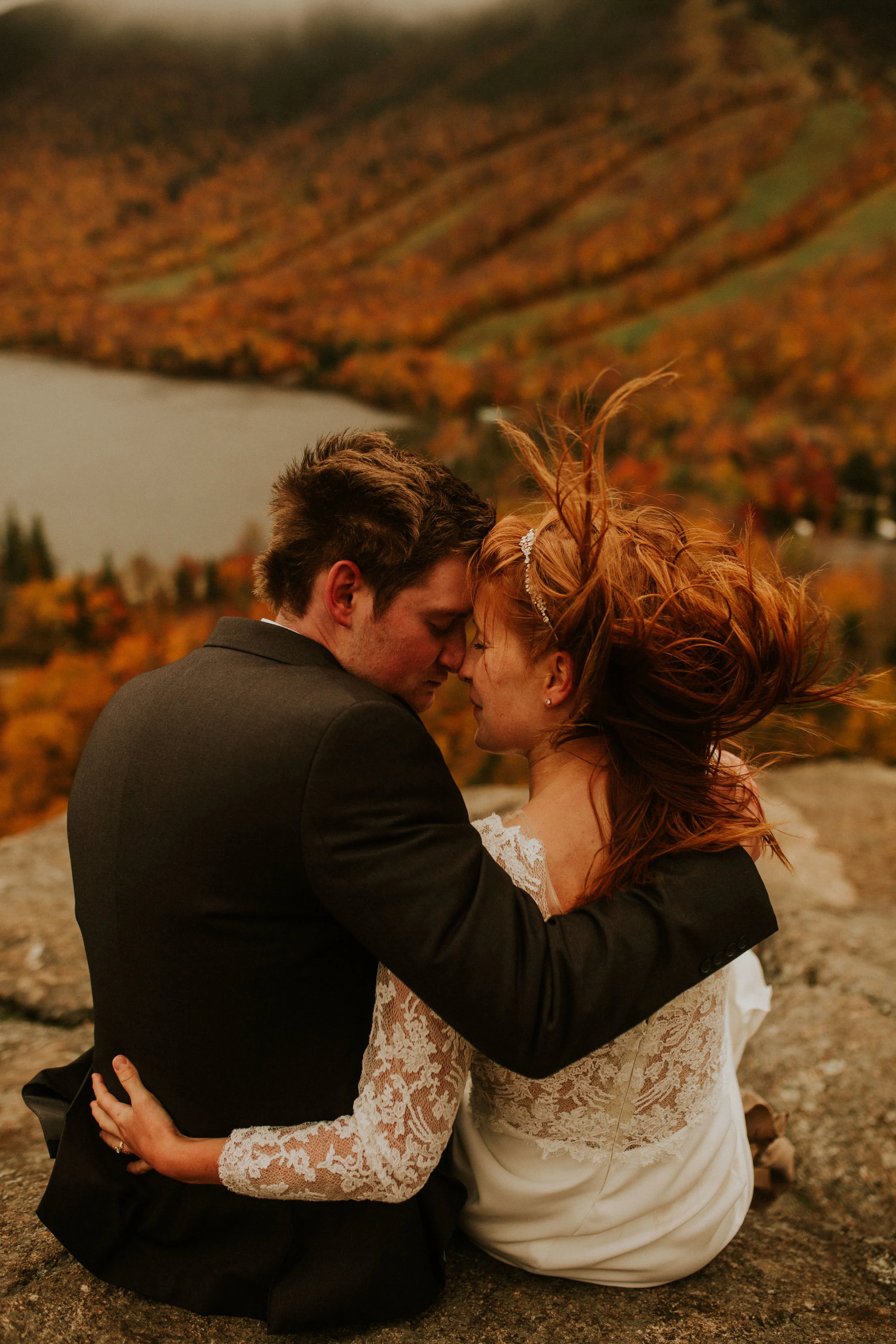 Artists bluff elopement - white mountain elopement - autumn elopement photography - artists bluff hike - artists bluff wedding - white mountain wedding - New Hampshire wedding photographer - artists bluff wedding photographer - New Hampshire hiking …