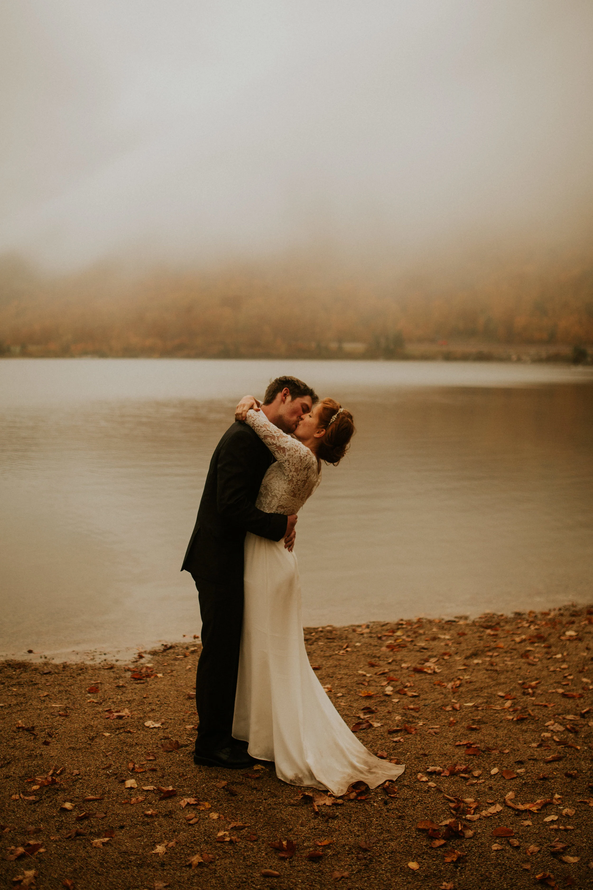 Artists bluff elopement - white mountain elopement - autumn elopement photography - artists bluff hike - artists bluff wedding - white mountain wedding - New Hampshire wedding photographer - artists bluff wedding photographer - New Hampshire hiking …