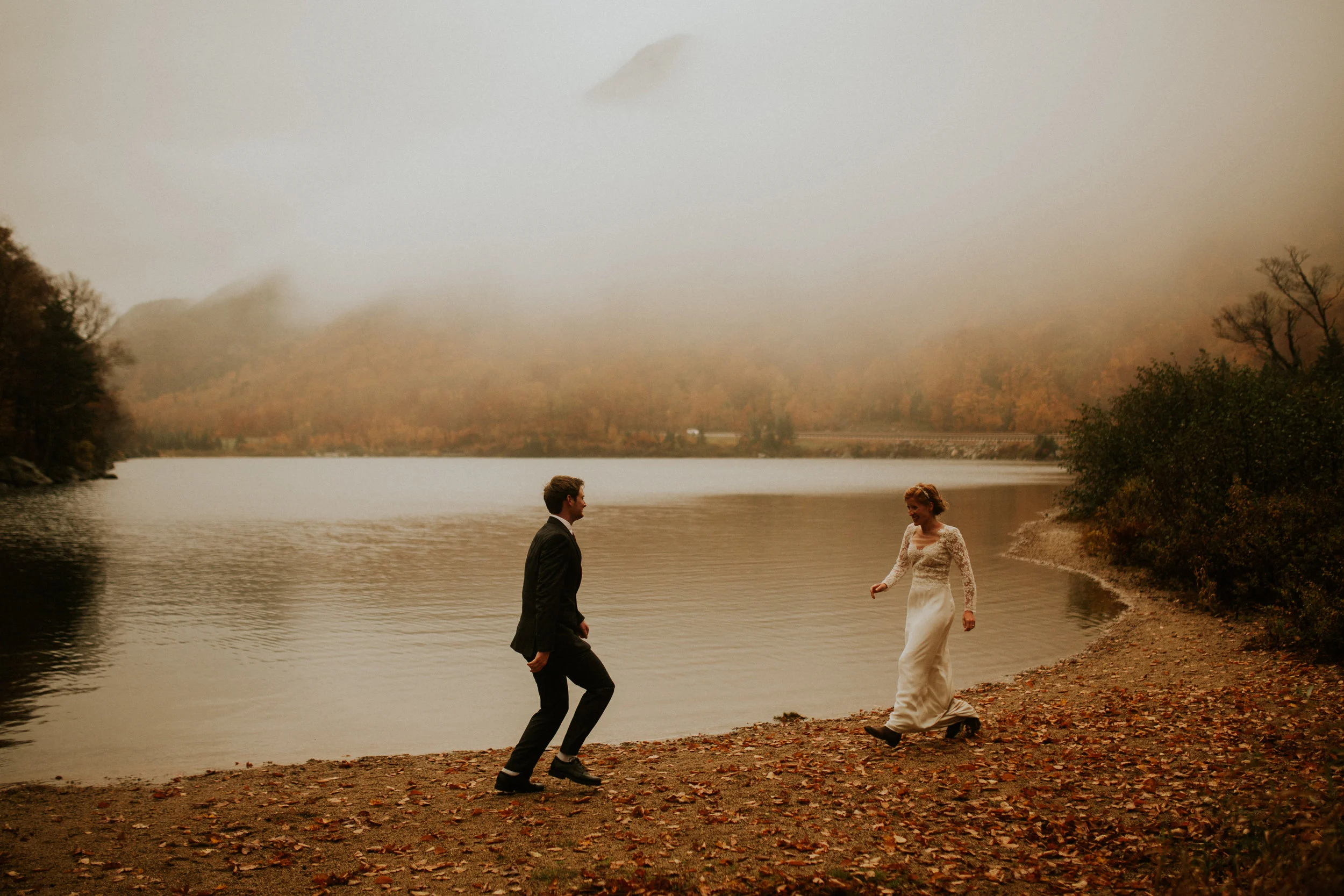 Artists bluff elopement - white mountain elopement - autumn elopement photography - artists bluff hike - artists bluff wedding - white mountain wedding - New Hampshire wedding photographer - artists bluff wedding photographer - New Hampshire hiking …