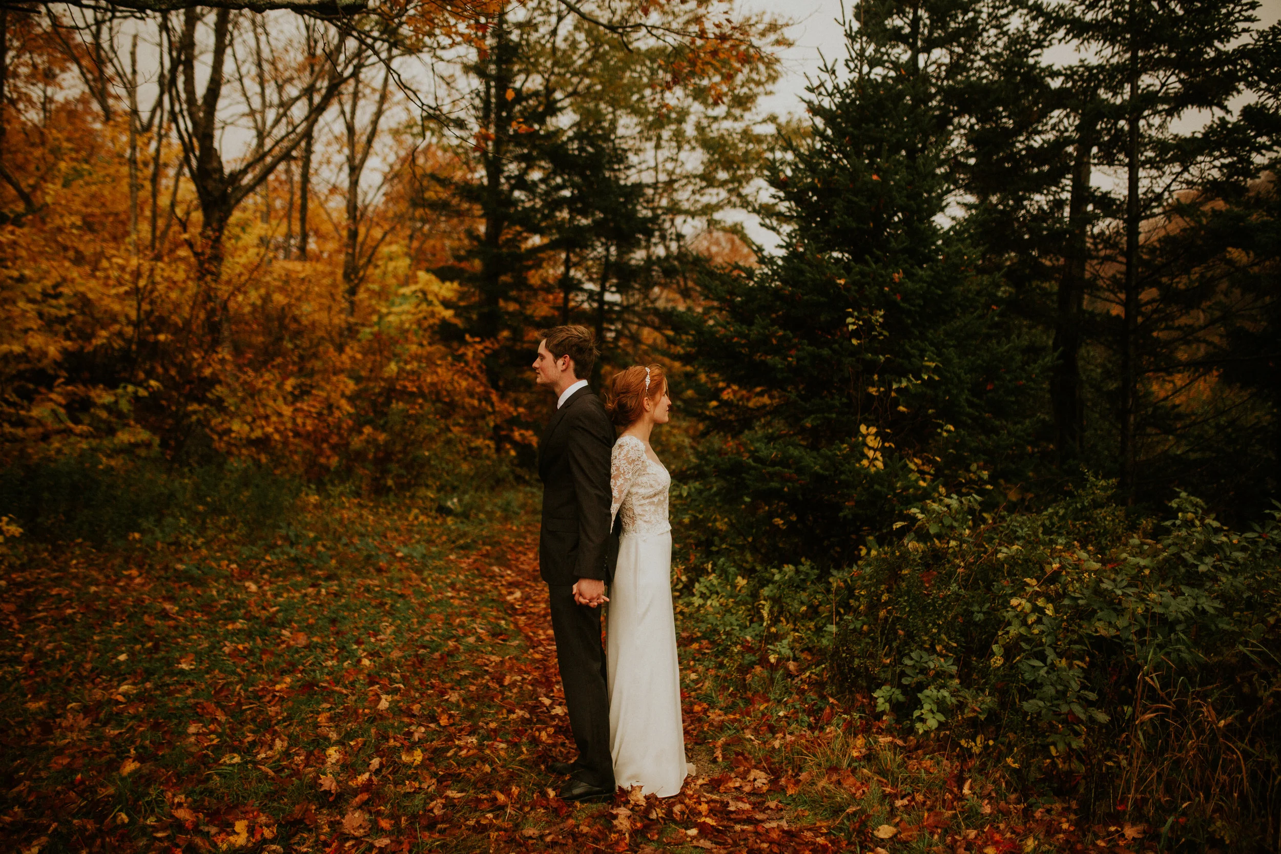 Artists bluff elopement - white mountain elopement - autumn elopement photography - artists bluff hike - artists bluff wedding - white mountain wedding - New Hampshire wedding photographer - artists bluff wedding photographer - New Hampshire hiking …