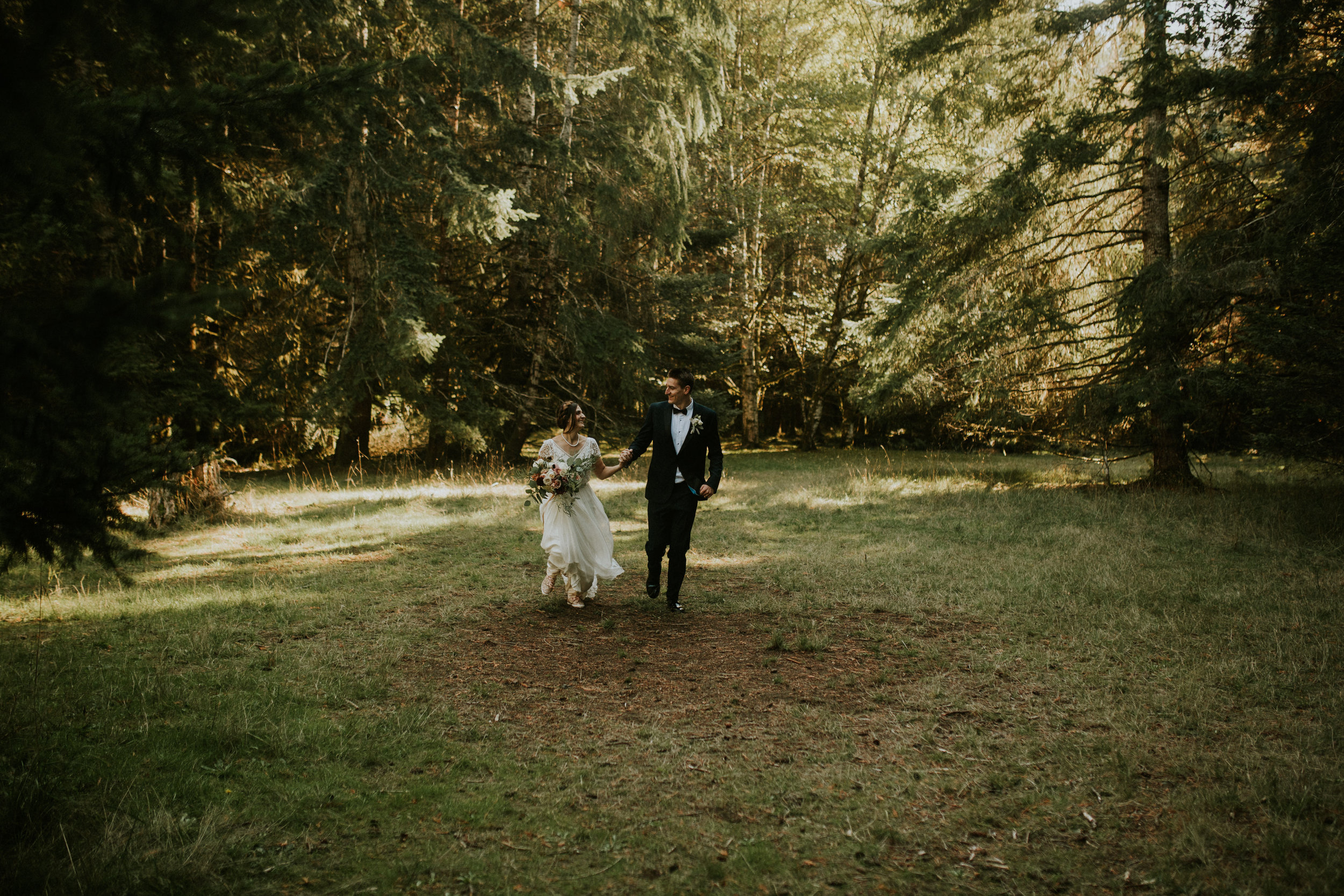Nature bride wedding photographer - port Angeles wedding photography - best wedding photographers port Angeles - nature bridge elopement - olympic national park wedding - olympic national park elopement - crescent lake elopement - crescent lake wedd…