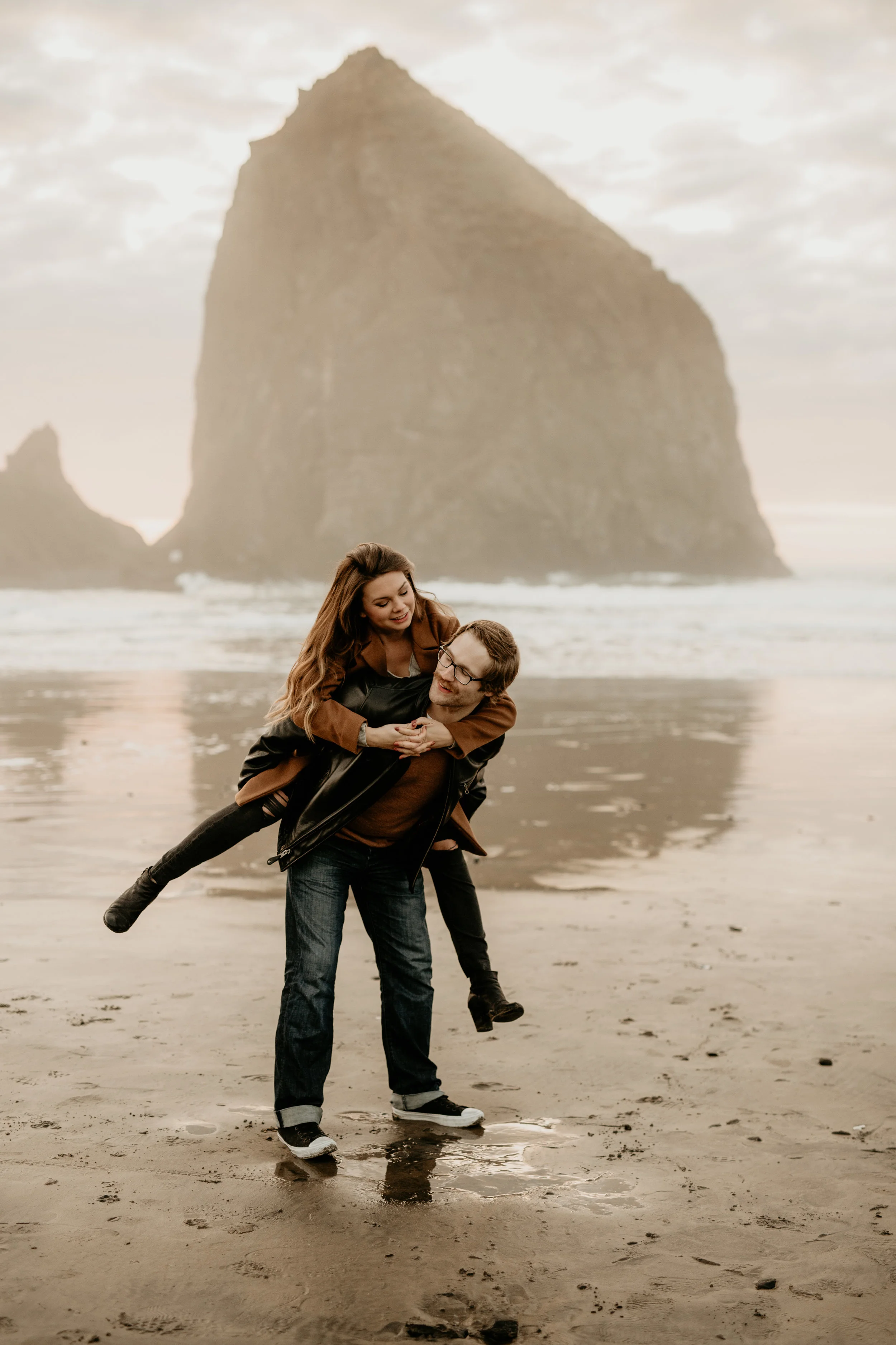 Cannon Beach photography - Cannon Beach sunset - cannon beach photos photos - cannon beach photographer - cannon beach Wedding photography - Oregon engagement locations - best PNW Elopement locations - best Oregon photographers - Cannon beach engage…