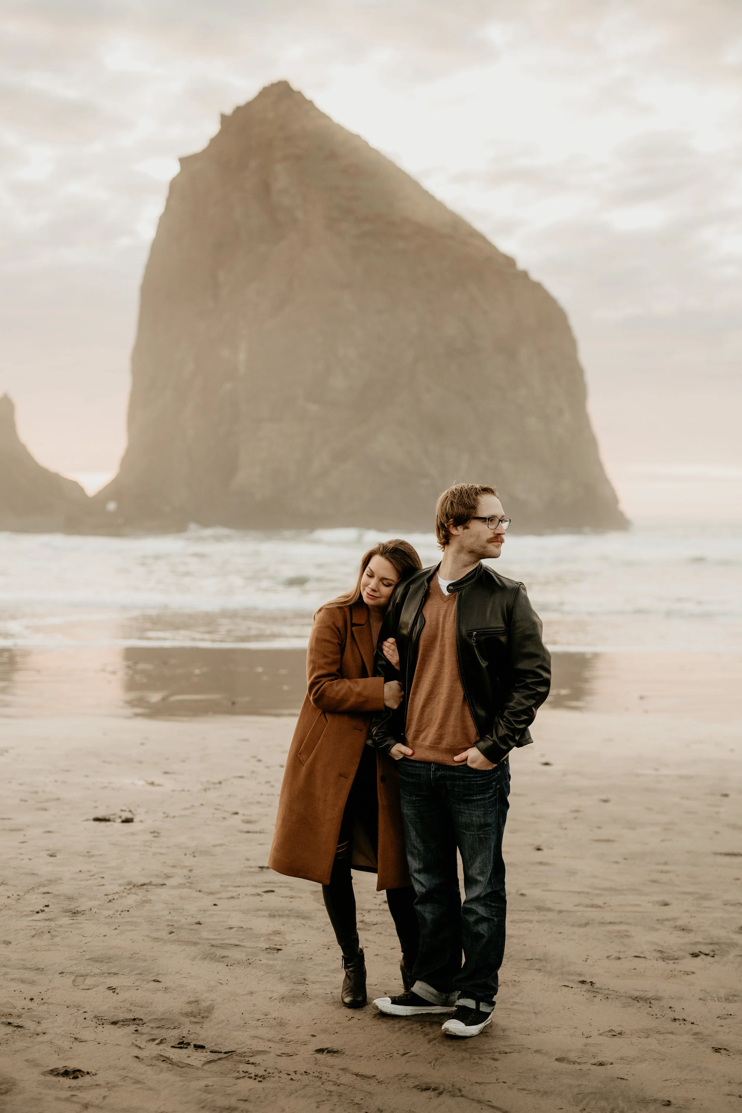 Cannon Beach photography - Cannon Beach sunset - cannon beach photos photos - cannon beach photographer - cannon beach Wedding photography - Oregon engagement locations - best PNW Elopement locations - best Oregon photographers - Cannon beach engage…