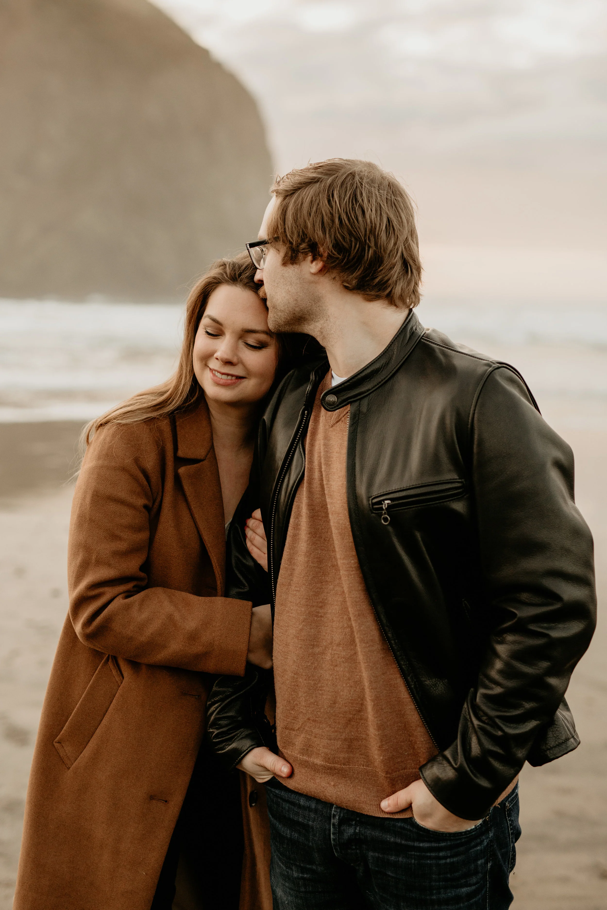 Cannon Beach photography - Cannon Beach sunset - cannon beach photos photos - cannon beach photographer - cannon beach Wedding photography - Oregon engagement locations - best PNW Elopement locations - best Oregon photographers - Cannon beach engage…