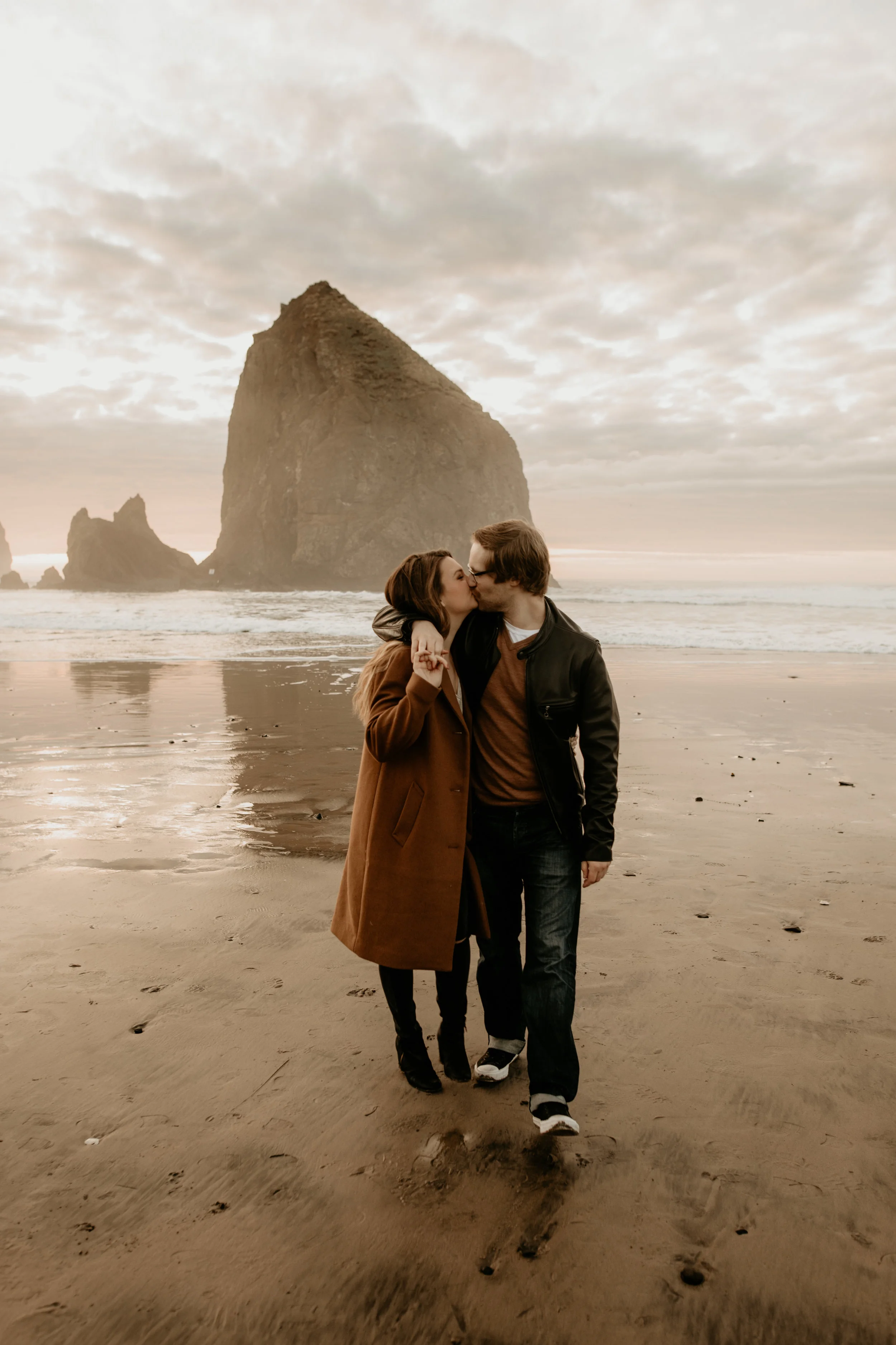 Cannon Beach photography - Cannon Beach sunset - cannon beach photos photos - cannon beach photographer - cannon beach Wedding photography - Oregon engagement locations - best PNW Elopement locations - best Oregon photographers - Cannon beach engage…