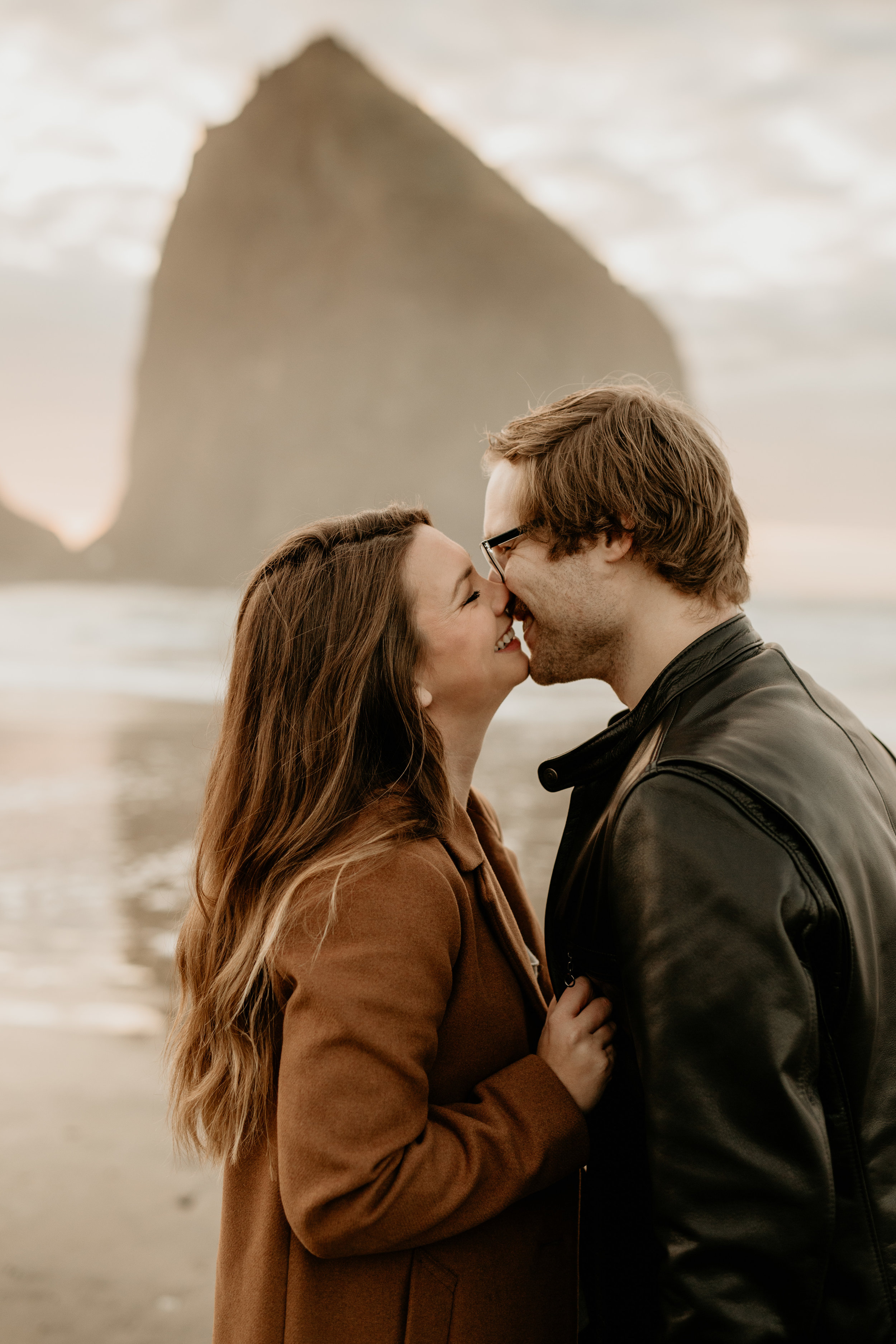 Cannon Beach photography - Cannon Beach sunset - cannon beach photos photos - cannon beach photographer - cannon beach Wedding photography - Oregon engagement locations - best PNW Elopement locations - best Oregon photographers - Cannon beach engage…