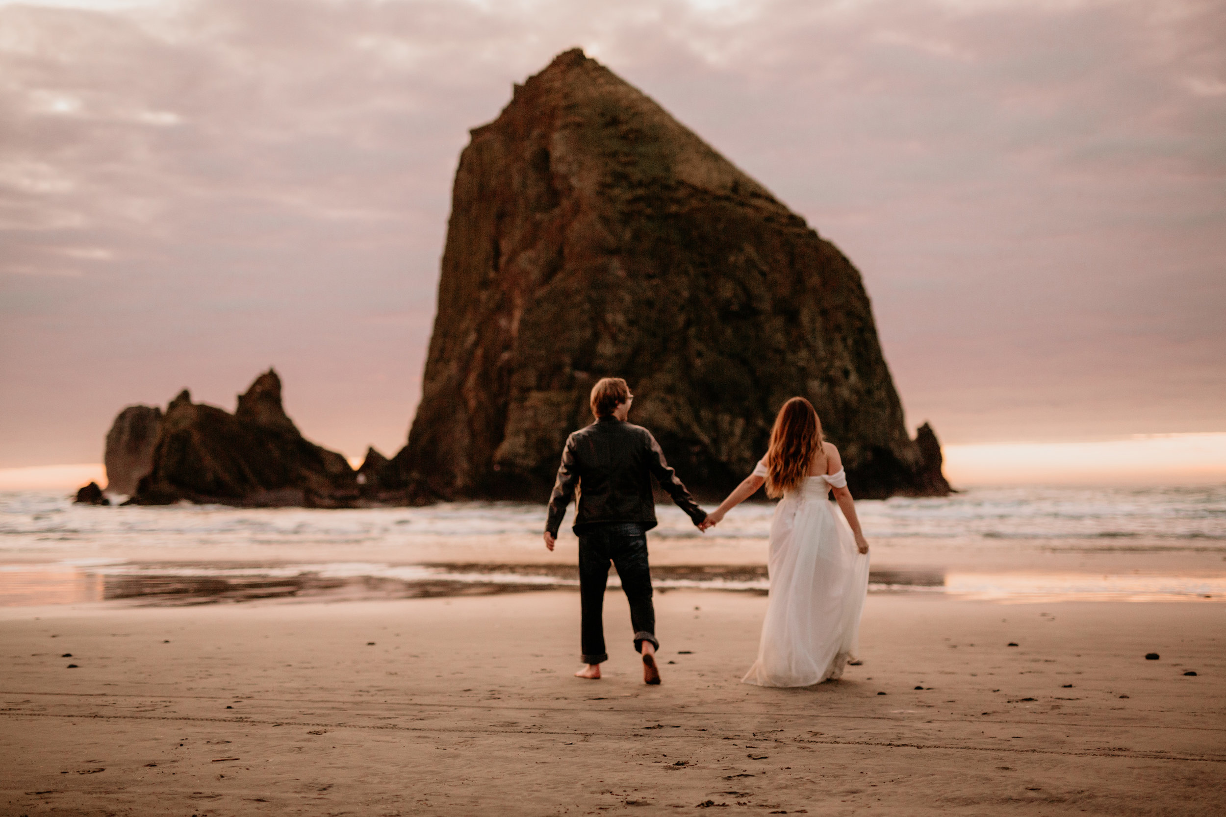 Cannon Beach photography - Cannon Beach sunset - cannon beach photos photos - cannon beach photographer - cannon beach Wedding photography - Oregon elopement locations - best PNW Elopement locations - best Oregon photographers - Cannon beach elopeme…