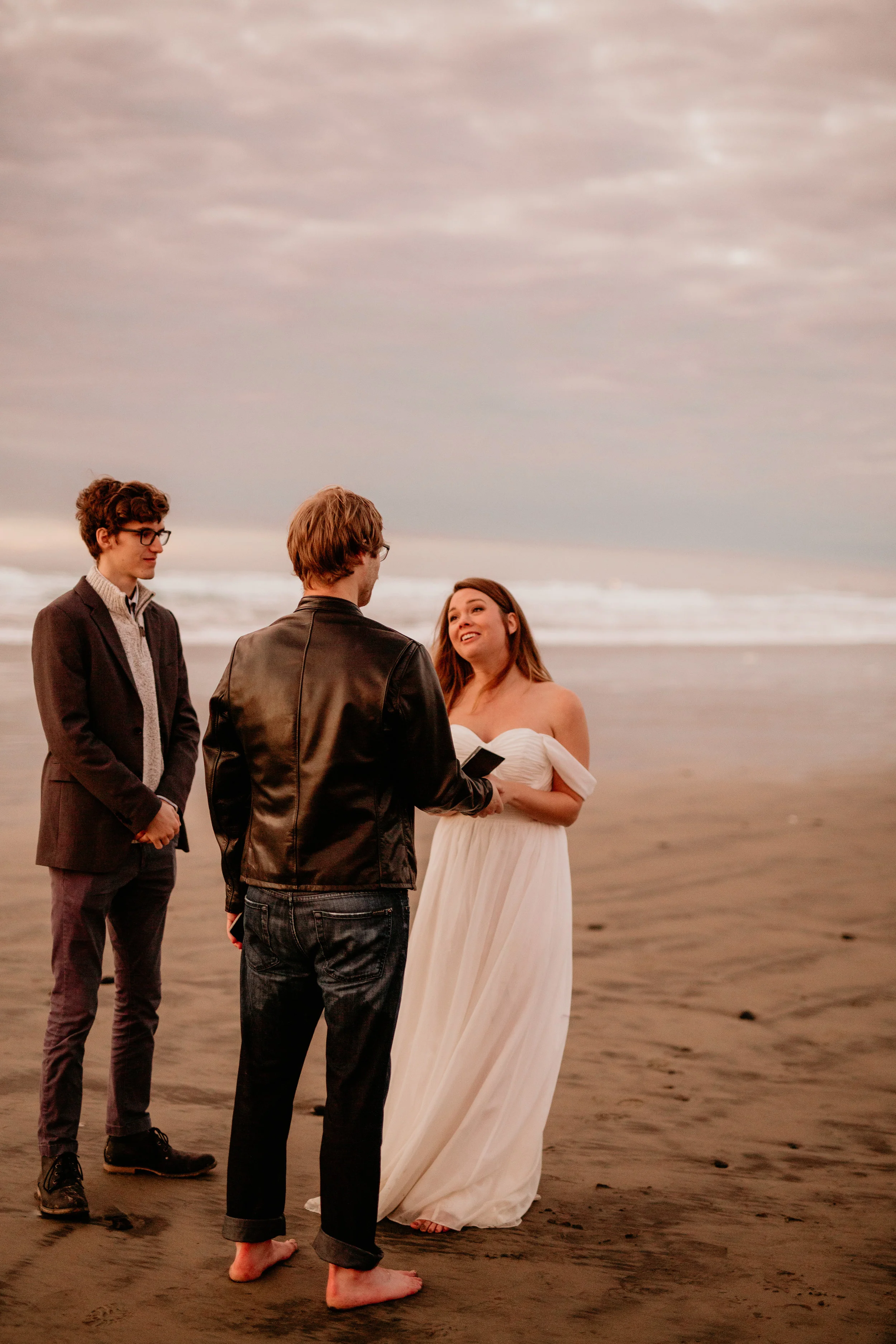 Cannon Beach photography - Cannon Beach sunset - cannon beach photos photos - cannon beach photographer - cannon beach Wedding photography - Oregon elopement locations - best PNW Elopement locations - best Oregon photographers - Cannon beach elopeme…