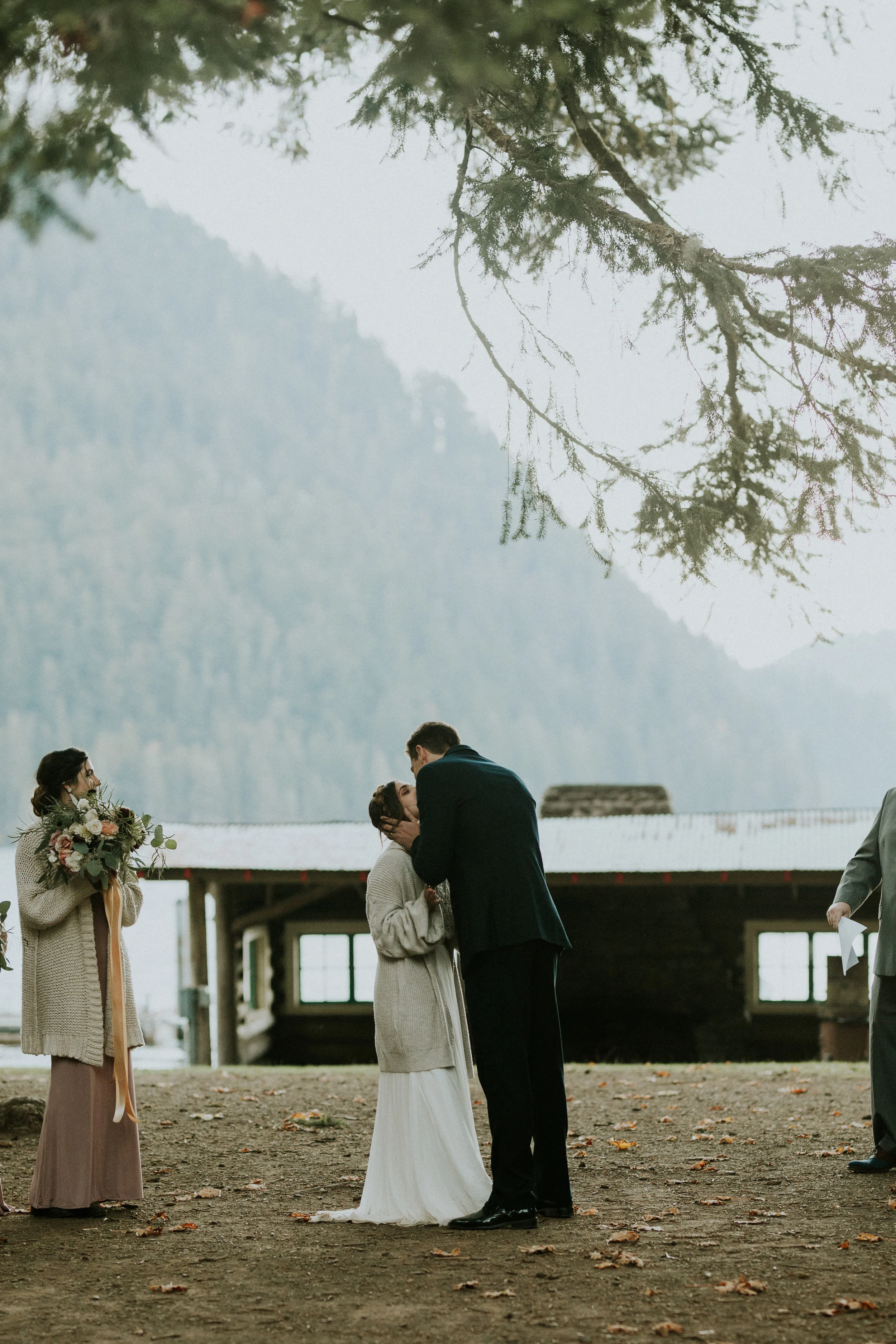 Nature bride wedding photographer - port Angeles wedding photography - best wedding photographers port Angeles - nature bridge elopement - olympic national park wedding - olympic national park elopement - crescent lake elopement - crescent lake wed…