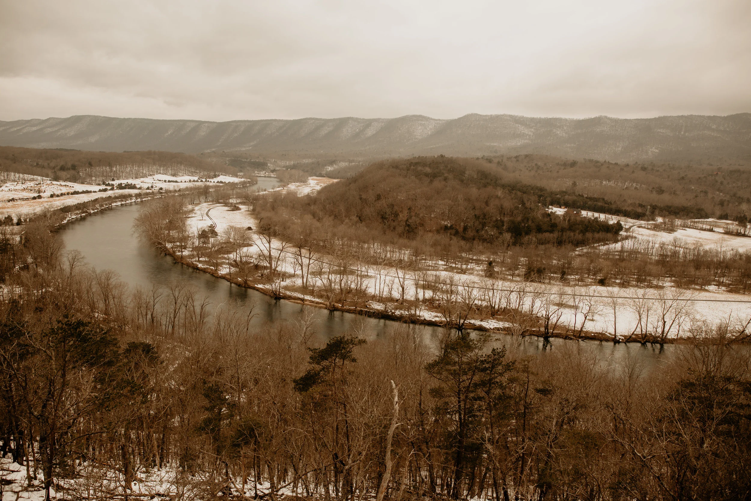 Have the best elopement- why choose an elopement- how to have the best elopement- why elope - how to tel your friends and family that you eloped - shenandoah national park photography - shenandoah national park elopement- shenandoah state park photo…