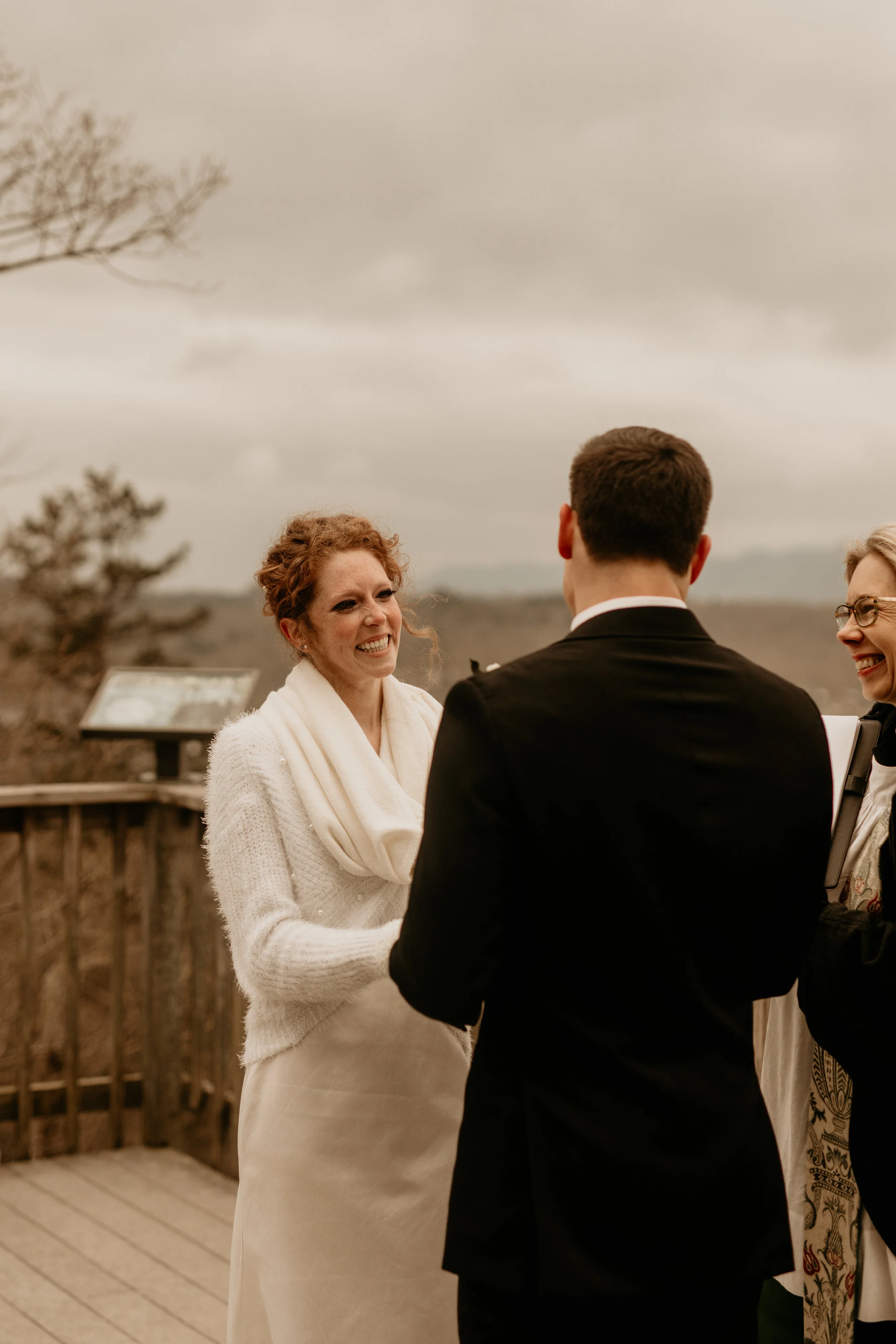 Have the best elopement- why choose an elopement- how to have the best elopement- why elope - how to tel your friends and family that you eloped - shenandoah national park photography - shenandoah national park elopement- shenandoah state park photo…