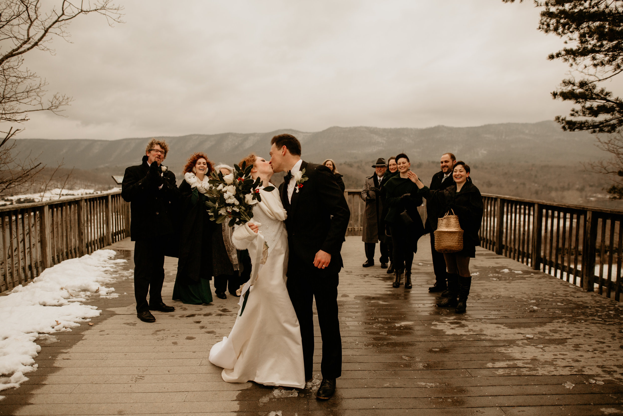 Have the best elopement- why choose an elopement- how to have the best elopement- why elope - how to tel your friends and family that you eloped - shenandoah national park photography - shenandoah national park elopement- shenandoah state park photo…