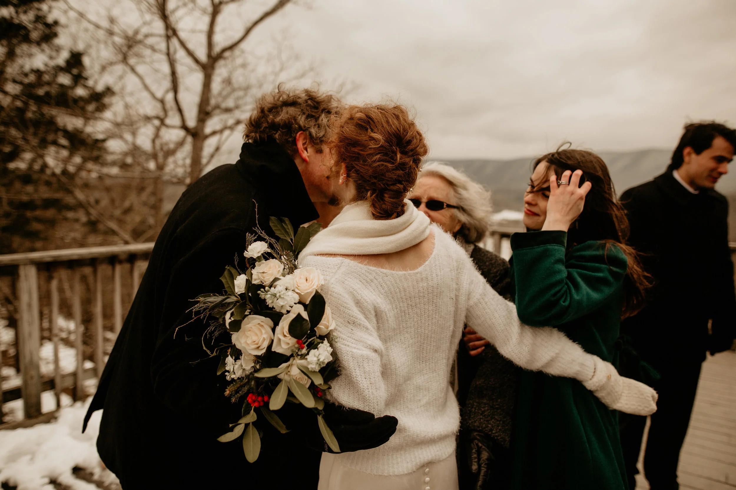 Have the best elopement- why choose an elopement- how to have the best elopement- why elope - how to tel your friends and family that you eloped - shenandoah national park photography - shenandoah national park elopement- shenandoah state park photo…