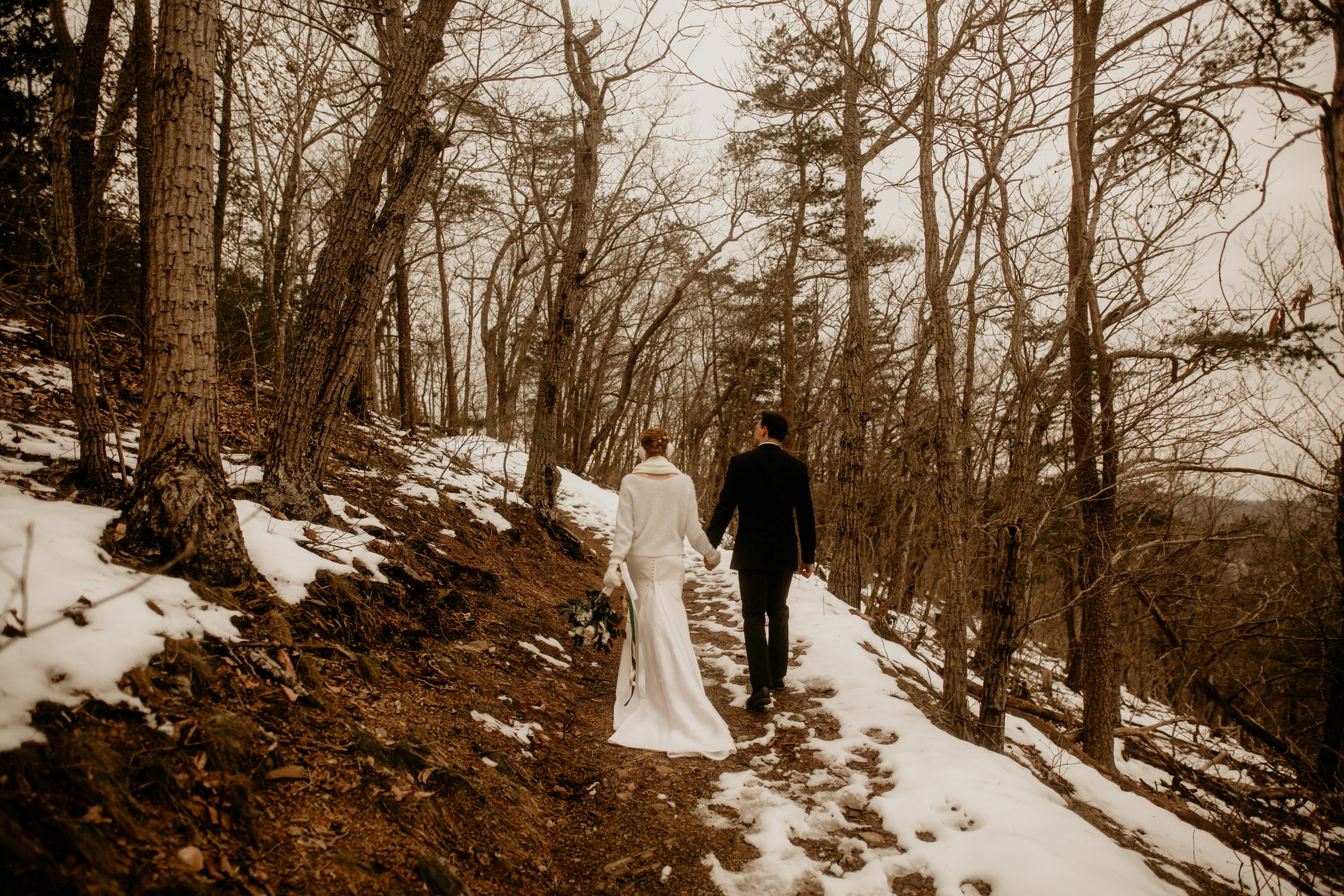 Have the best elopement- why choose an elopement- how to have the best elopement- why elope - how to tel your friends and family that you eloped - shenandoah national park photography - shenandoah national park elopement- shenandoah state park photo…