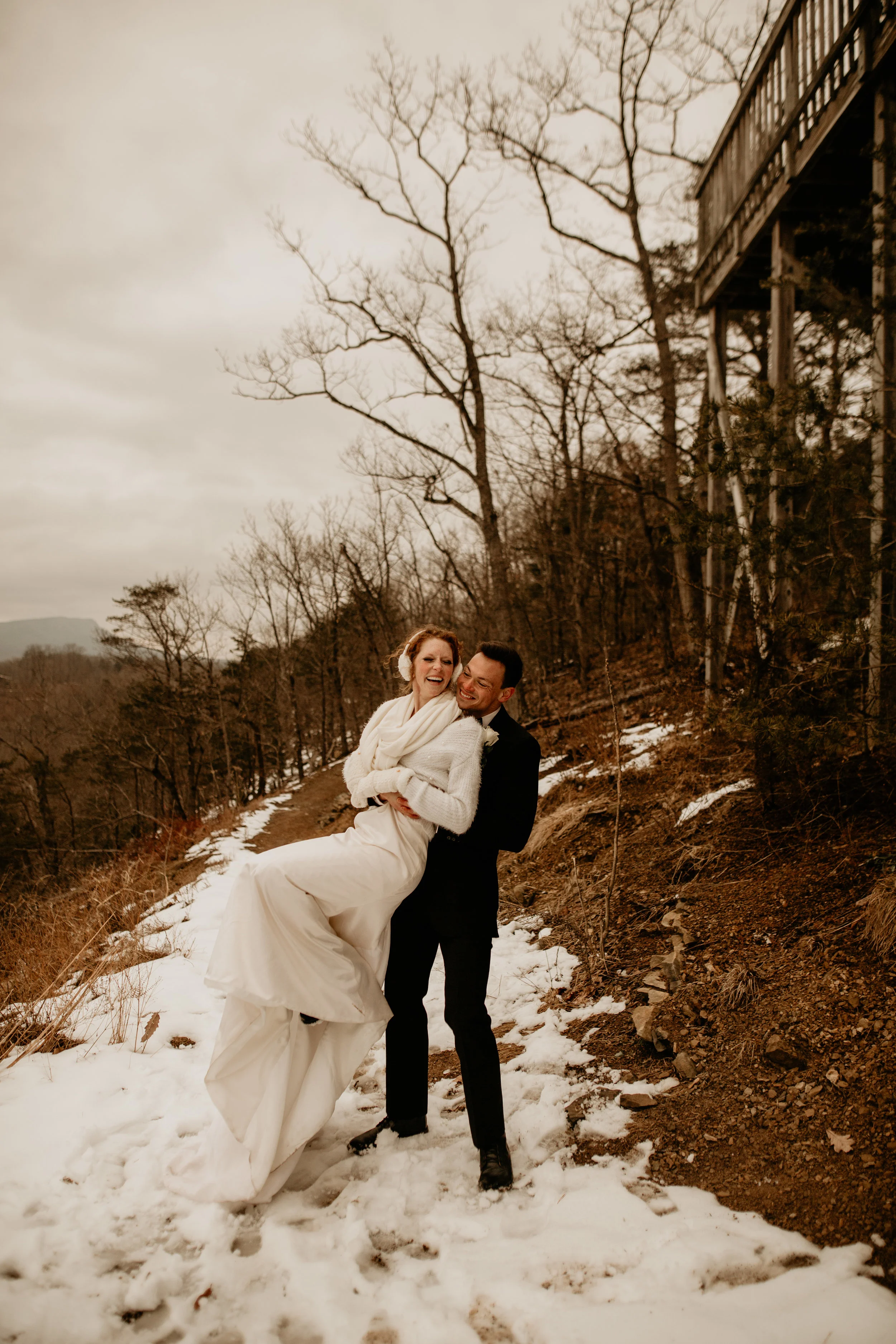 Have the best elopement- why choose an elopement- how to have the best elopement- why elope - how to tel your friends and family that you eloped - shenandoah national park photography - shenandoah national park elopement- shenandoah state park photo…