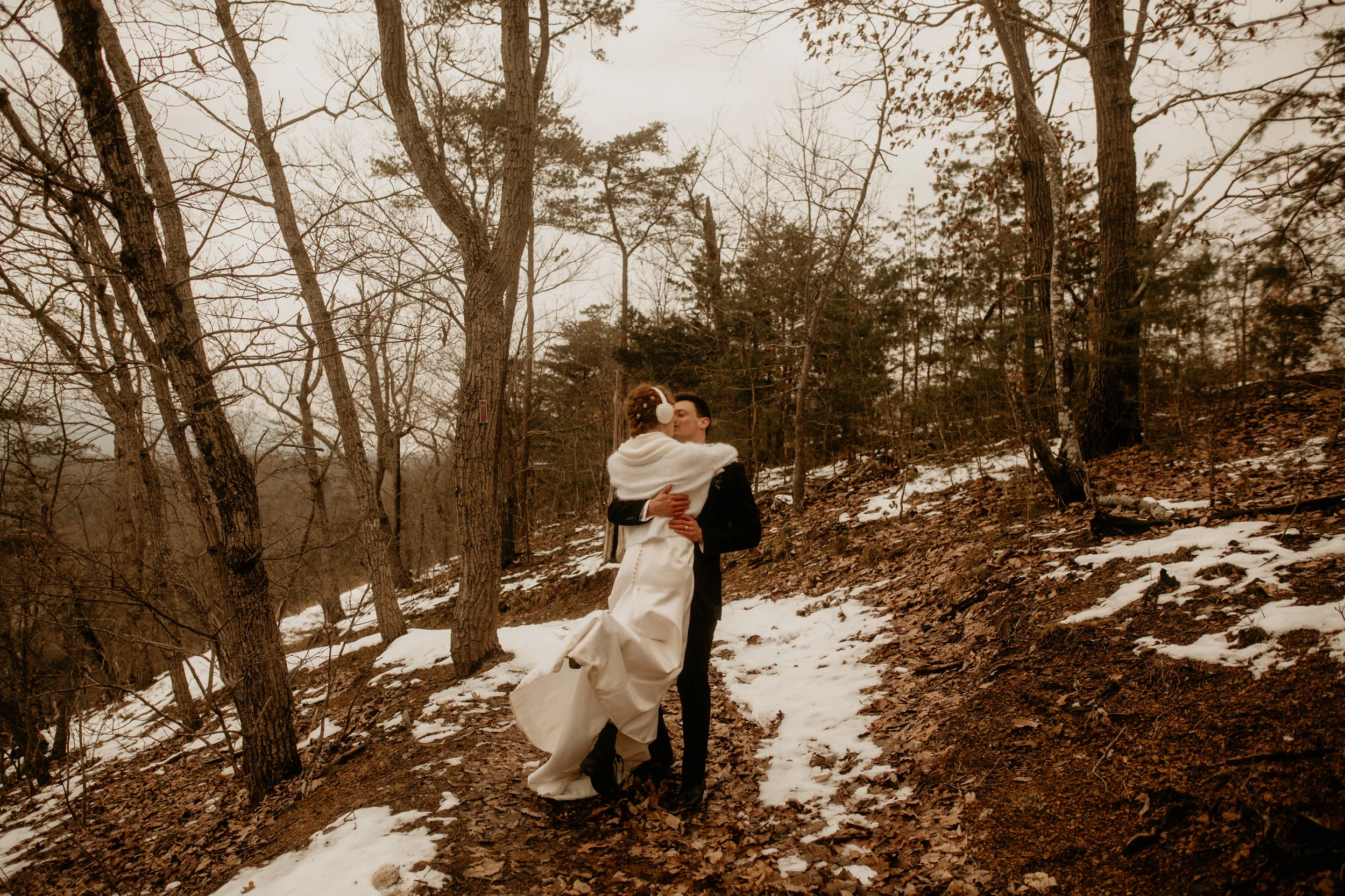 Have the best elopement- why choose an elopement- how to have the best elopement- why elope - how to tel your friends and family that you eloped - shenandoah national park photography - shenandoah national park elopement- shenandoah state park photo…