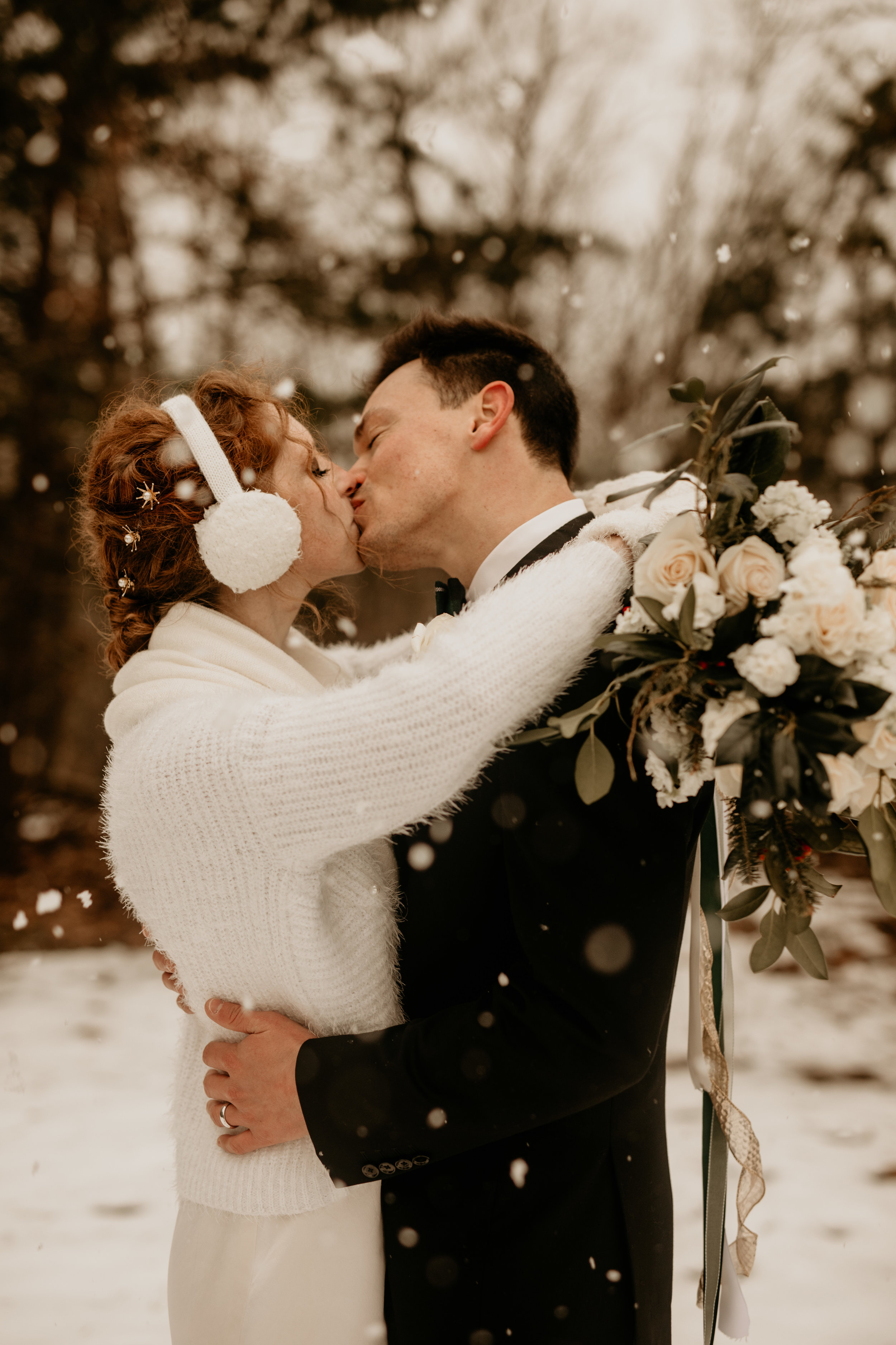 Have the best elopement- why choose an elopement- how to have the best elopement- why elope - how to tel your friends and family that you eloped - shenandoah national park photography - shenandoah national park elopement- shenandoah state park photo…