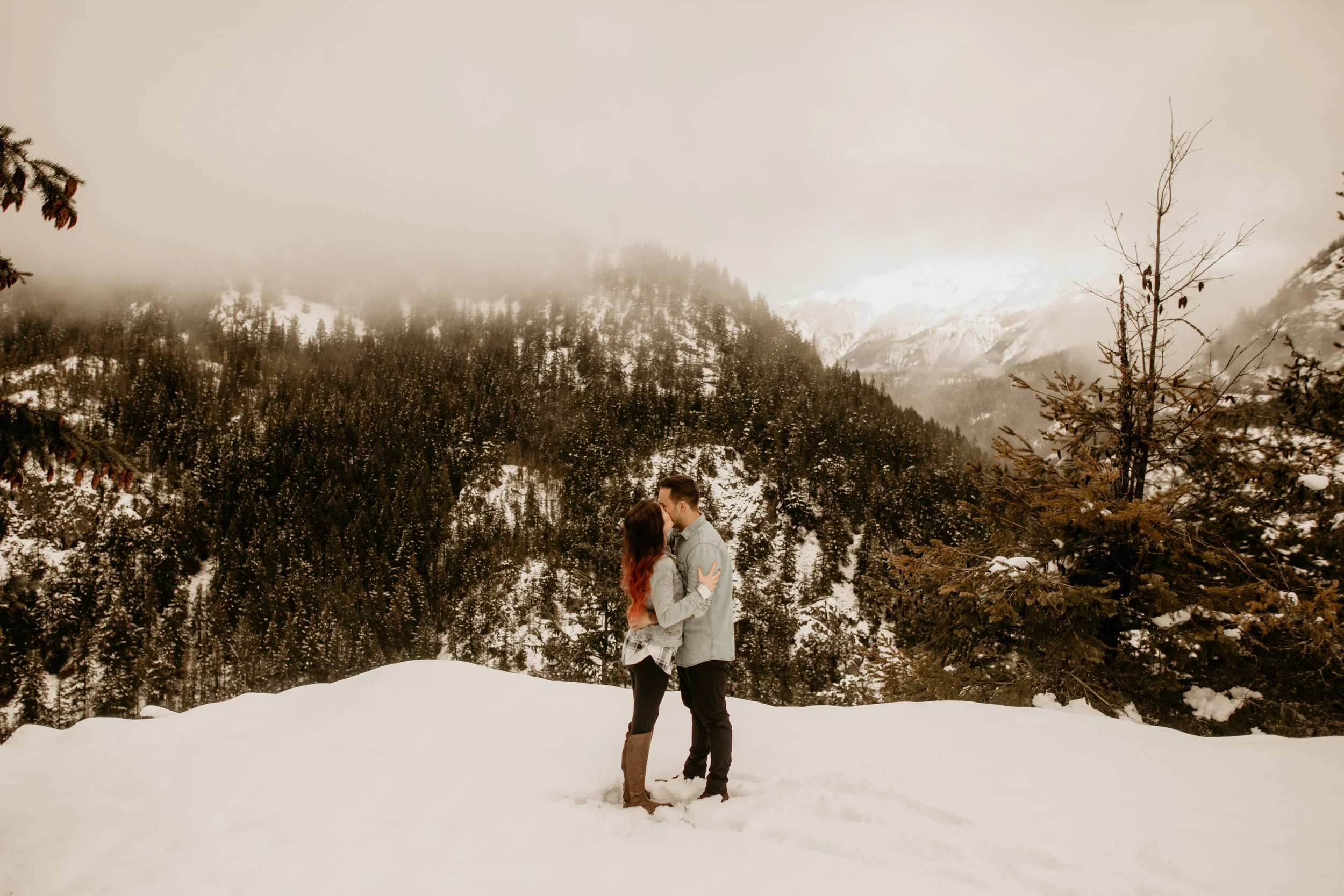 Breeanna-lasher-photography-diablo-lake-engagement - adventurous-free-spirit-boho-bohemian-4.jpg