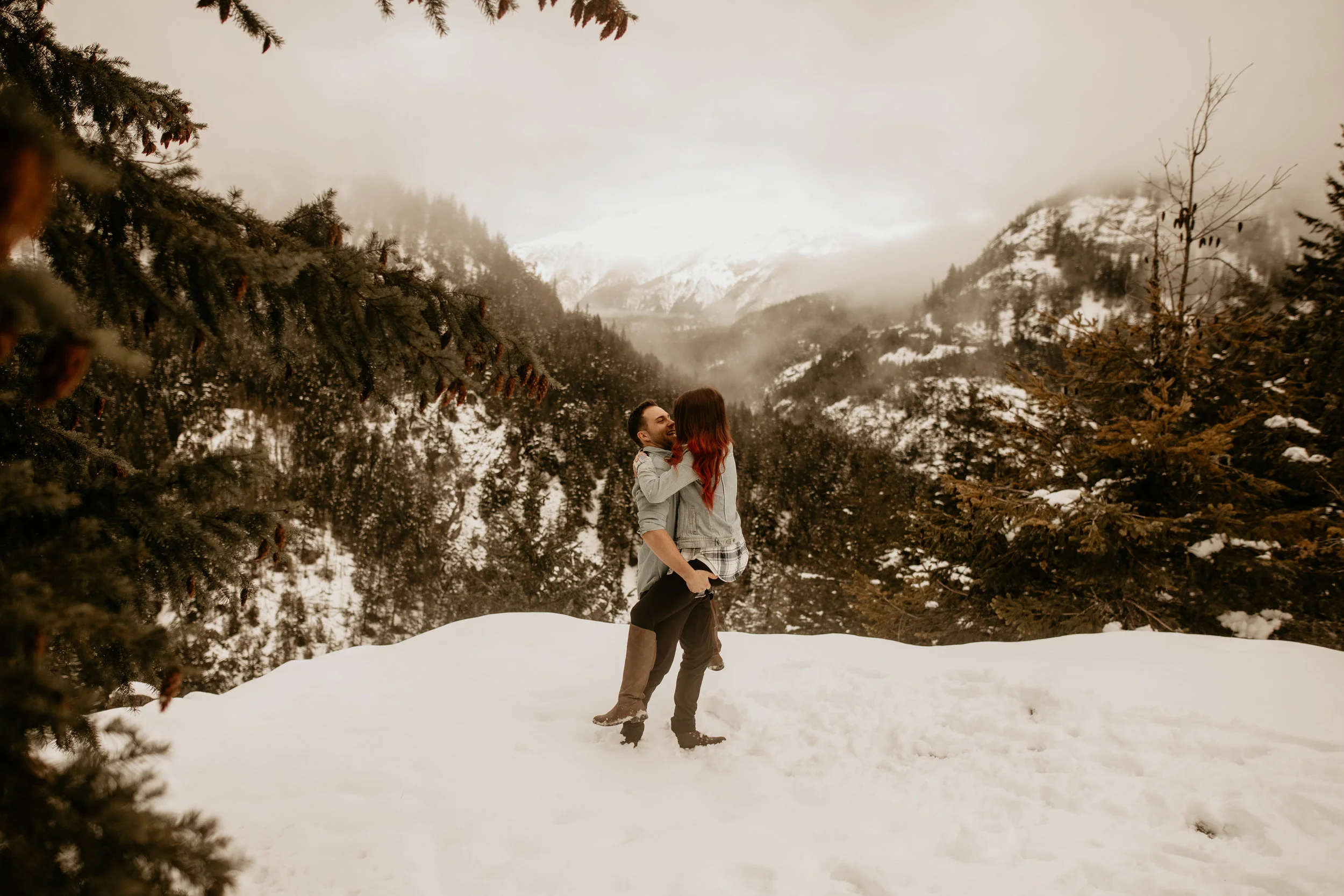 Breeanna-lasher-photography-diablo-lake-engagement - adventurous-free-spirit-boho-bohemian-21.jpg