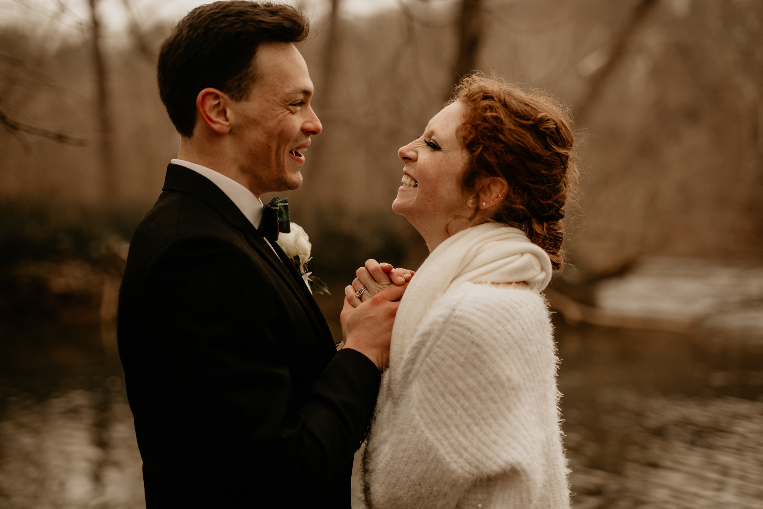 How to plan your elopement - how to pick your perfect elopement dress - how to pick the dress for your elopement - the perfect elopement dress - how to pick the right dress for your wedding - pick the right dress for your hiking elopement - how do y…