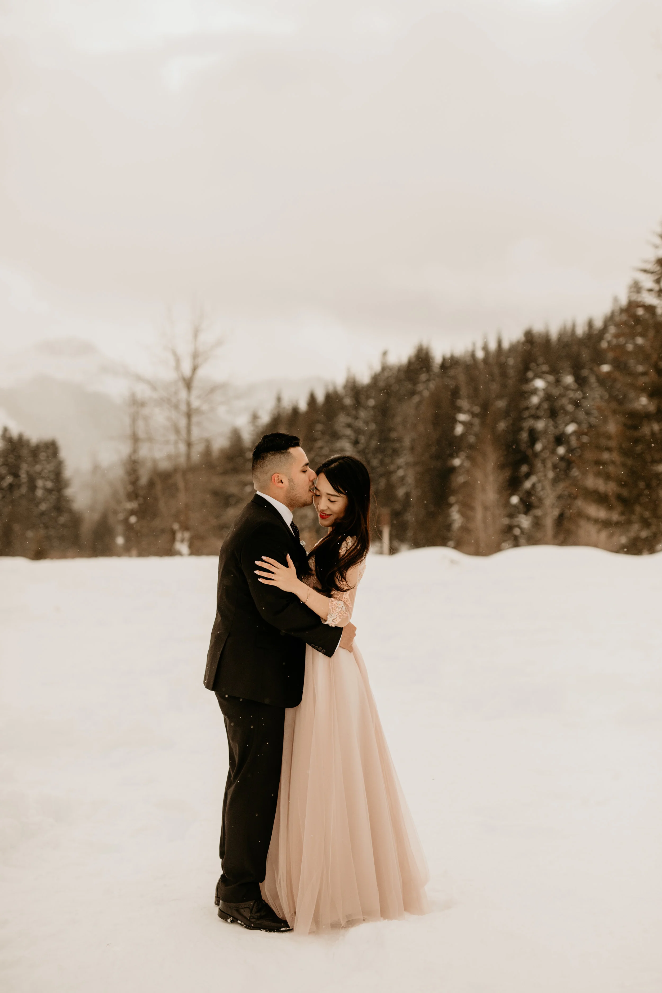Seattle elopement photographer - pnw elopement photographer - tacoma elopement photographer - Seattle wedding photographer - tacoma wedding photographer - pnw wedding photographer - Gold creek trail- gold creek pond trail - Portland wedding photogra…
