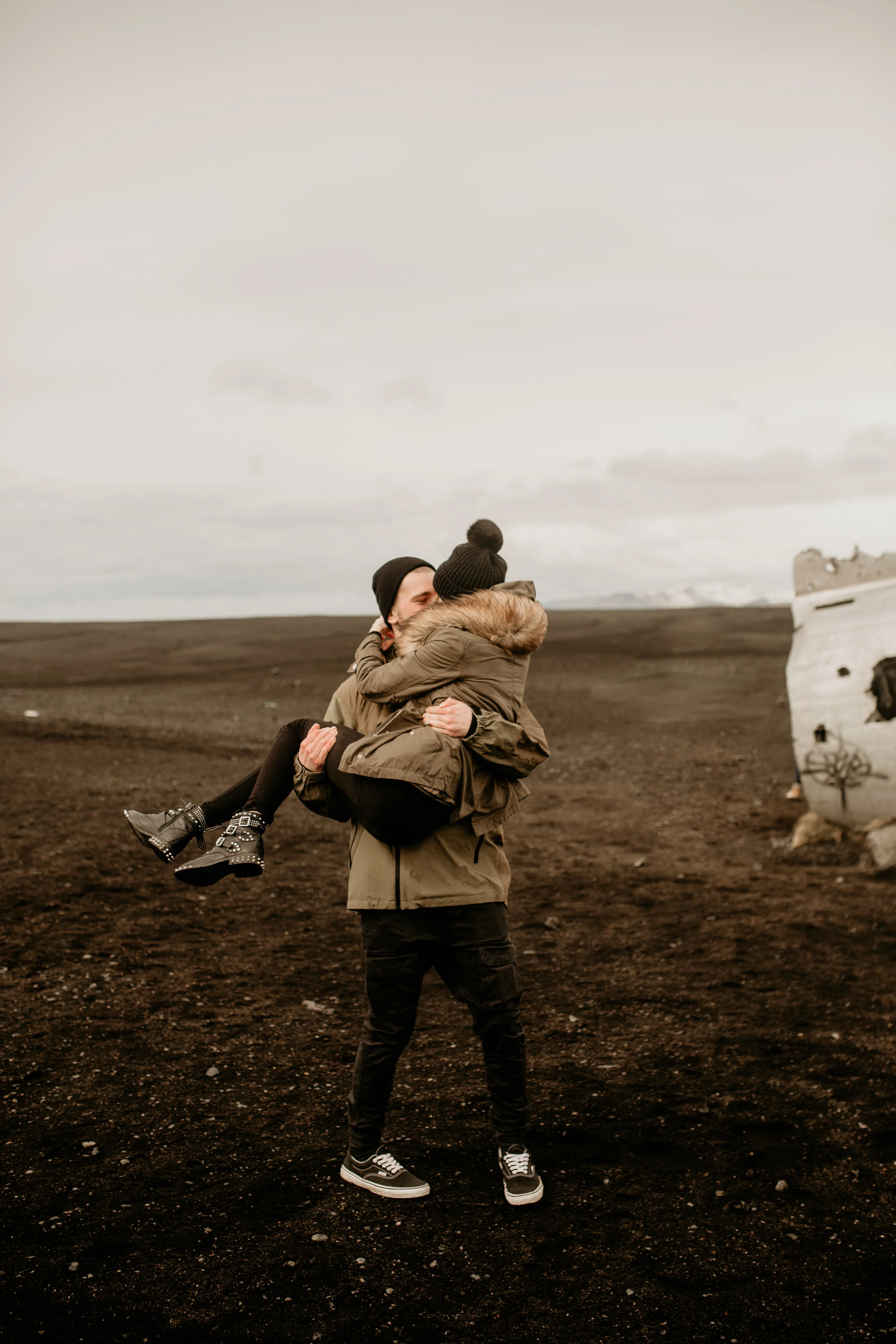 Sólheimasandur engagement photos, Sólheimasandur couple photos, Sólheimasandur photography, Sólheimasandur wedding photos, Iceland engagement photos, Iceland elopement photographer, Iceland wedding photography, elopement wedding photography - seattl…